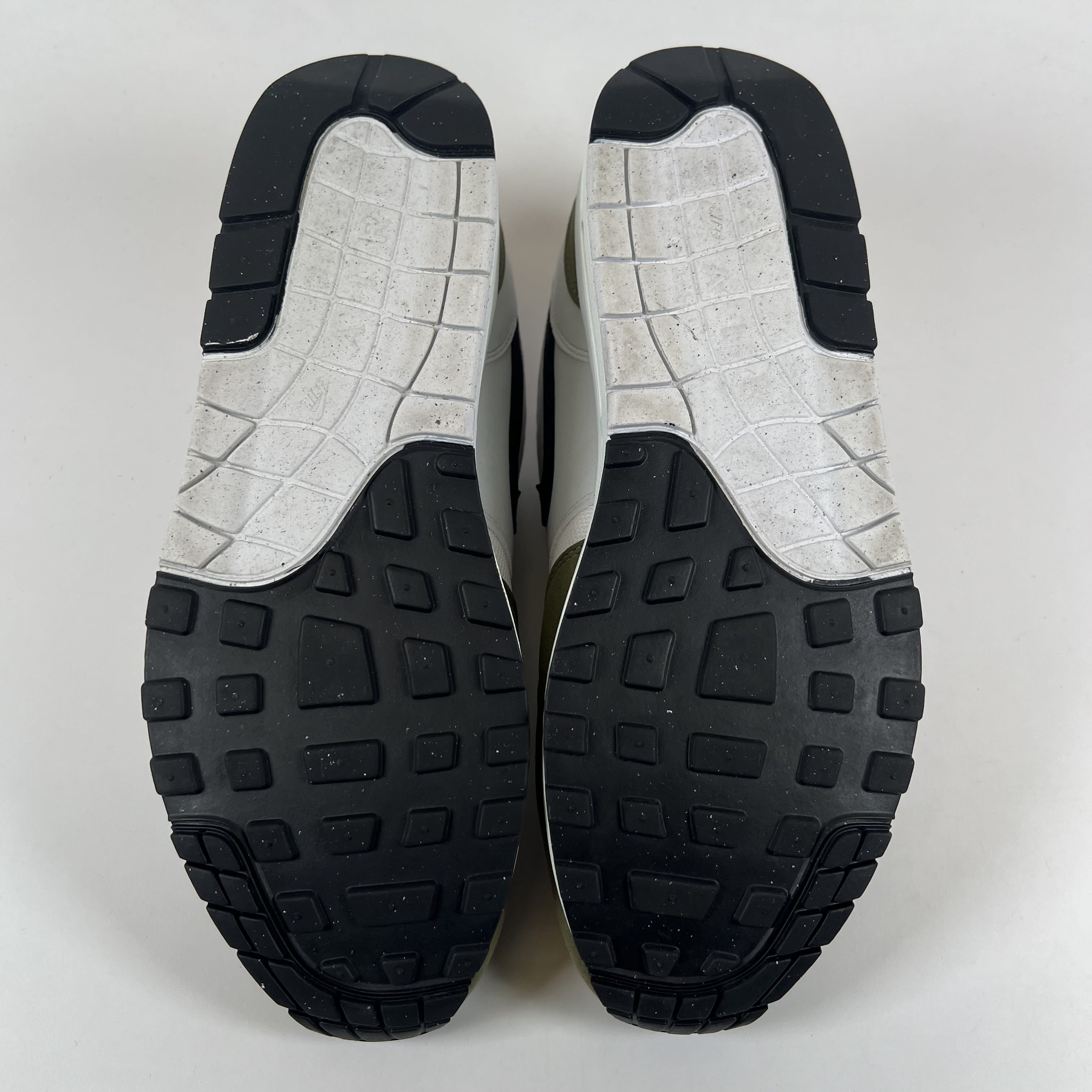 SP7842 Nike Air Max 1 White Black Medium Olive