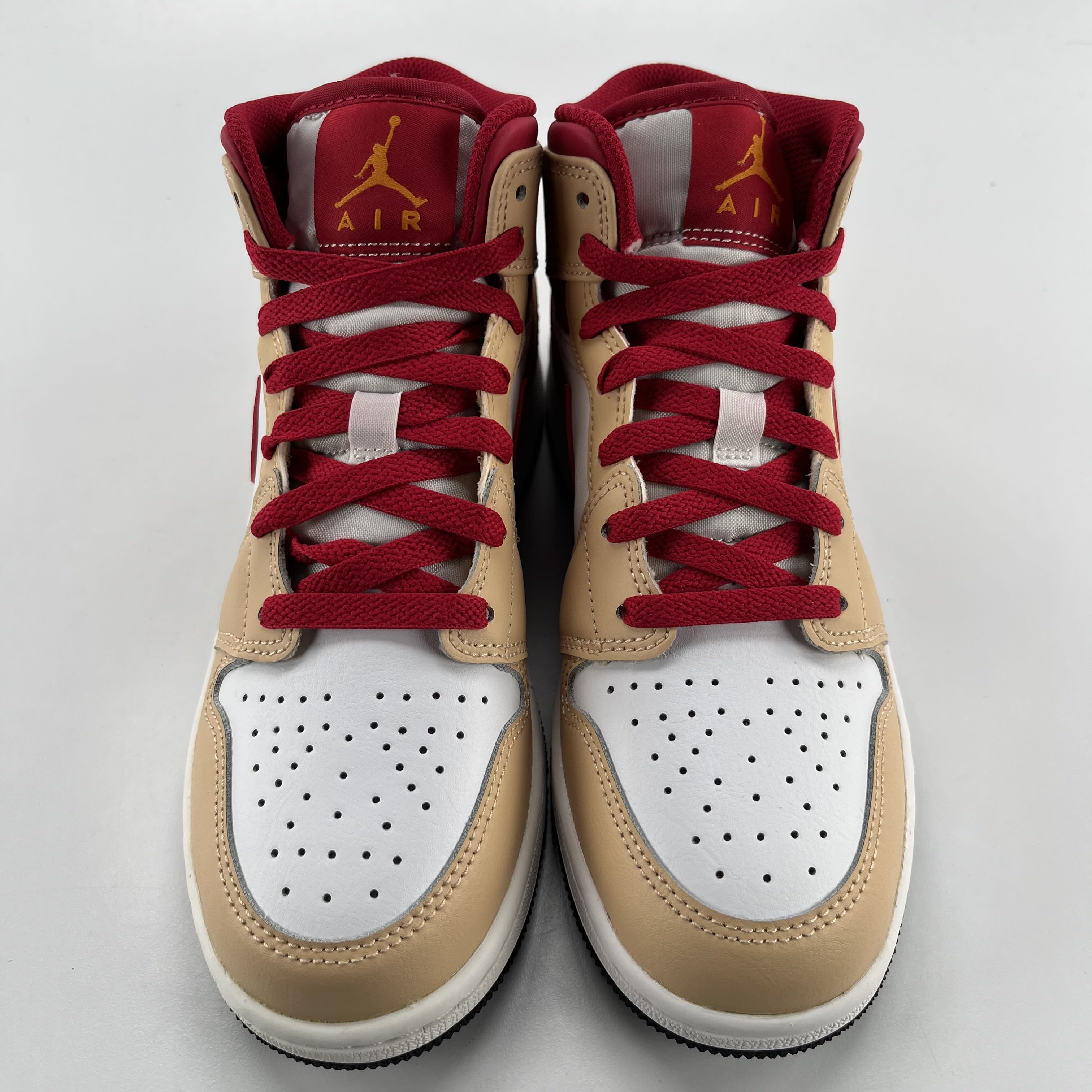 281034 Air Jordan 1 Mid GS 'White Onyx Light Curry'