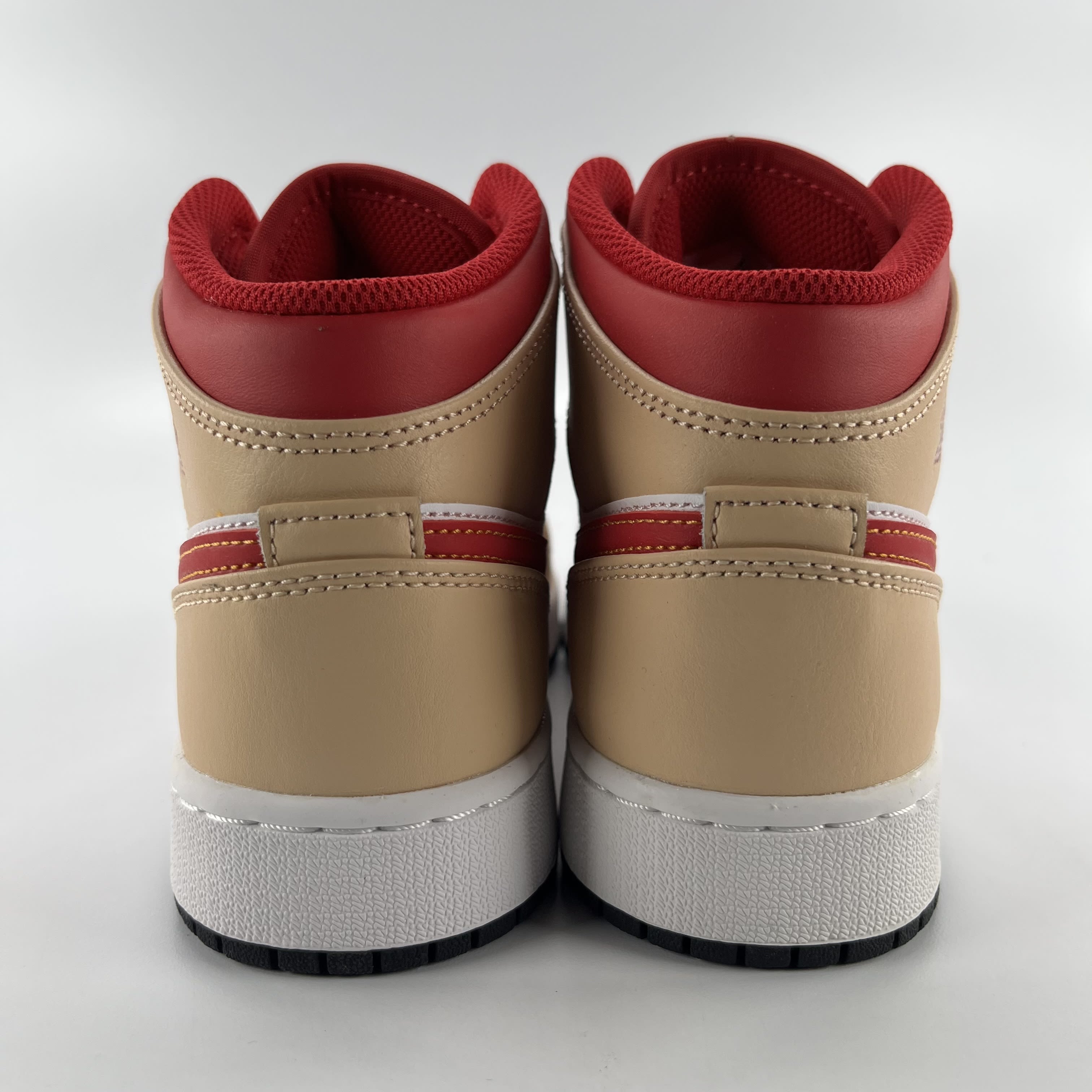 281034 Air Jordan 1 Mid GS 'White Onyx Light Curry'