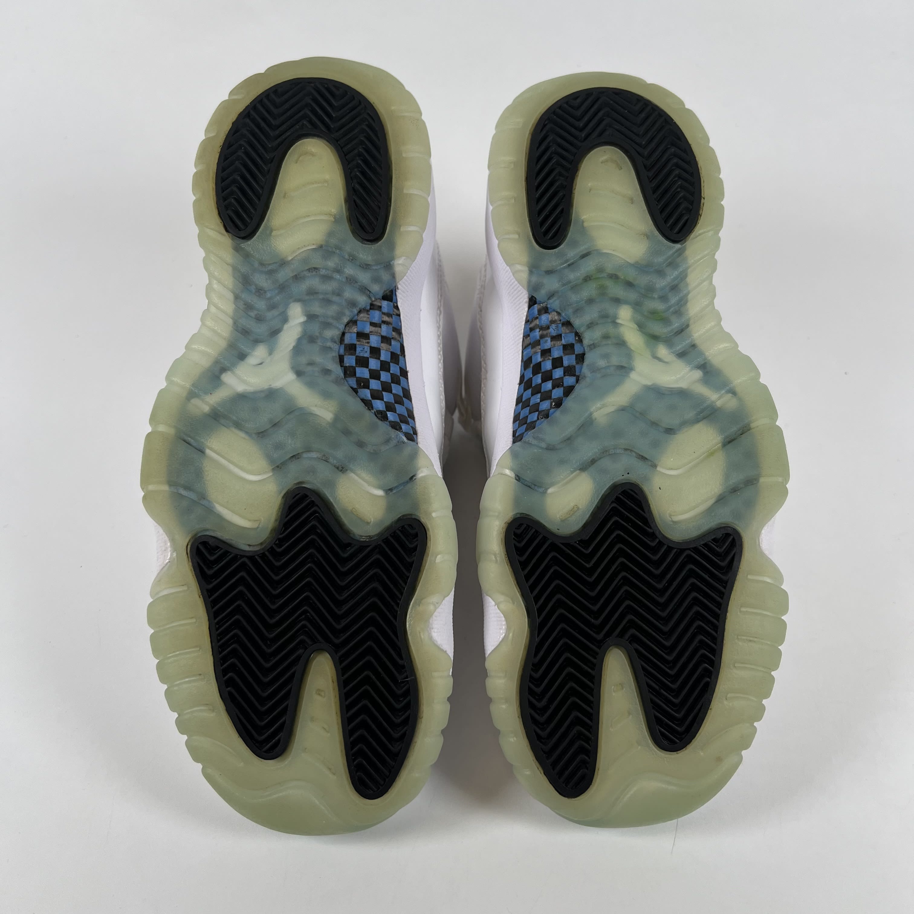 SP7421 Jordan 11 Retro Low Legend Blue (GS)