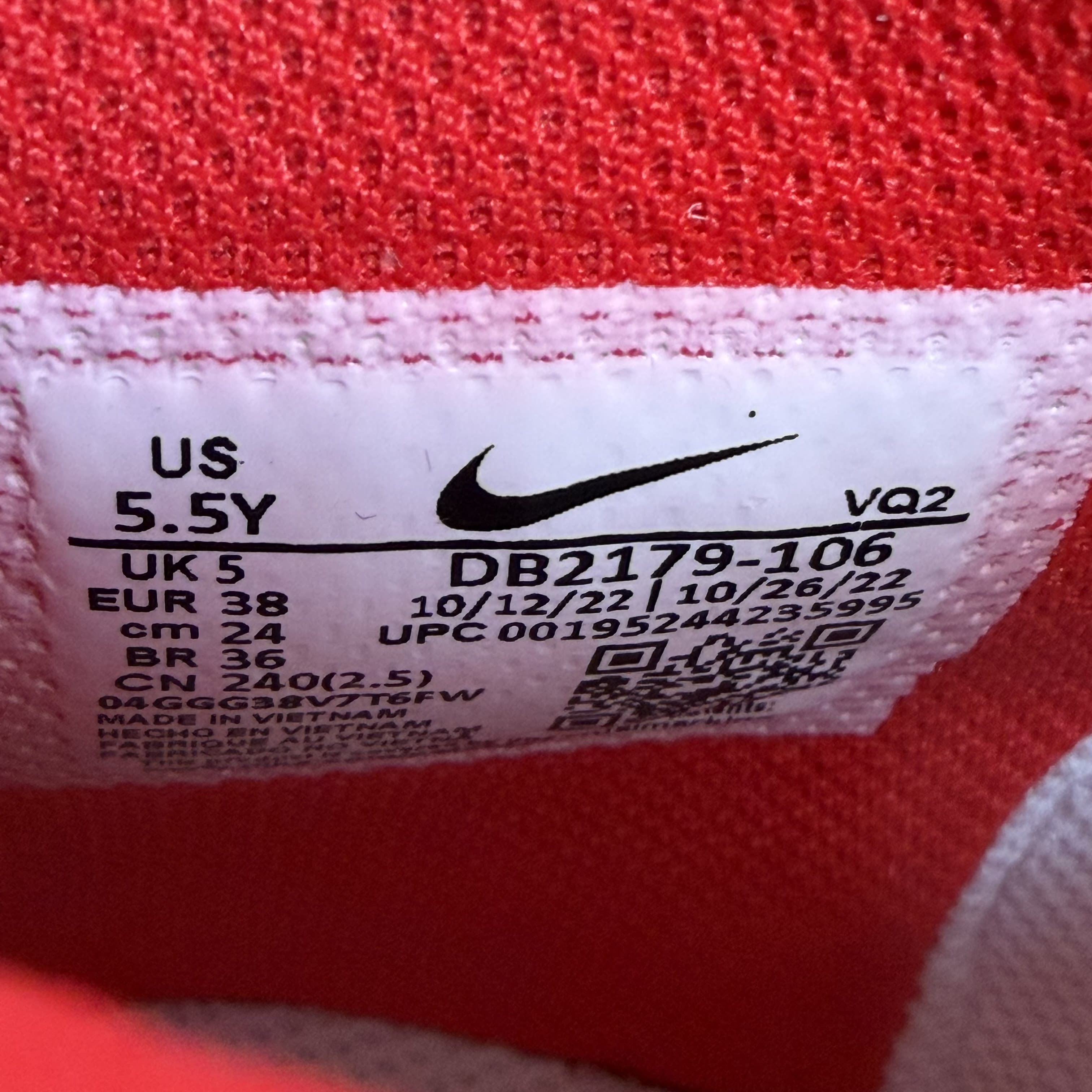 281010 Nike Dunk High Championship White Red (White Tongue Tag) (GS)