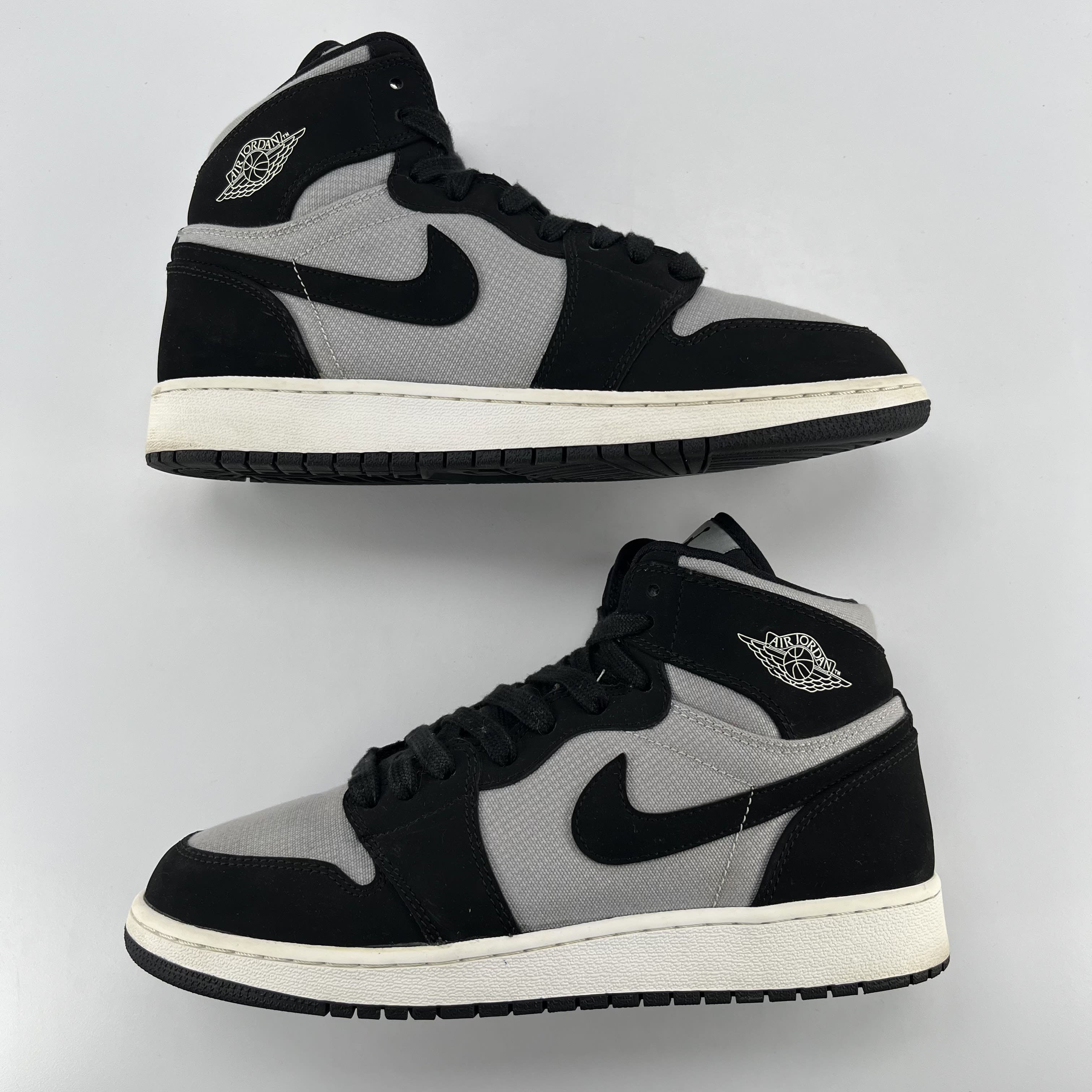 414699 Jordan 1 Retro High Premium Wolf Grey (GS)