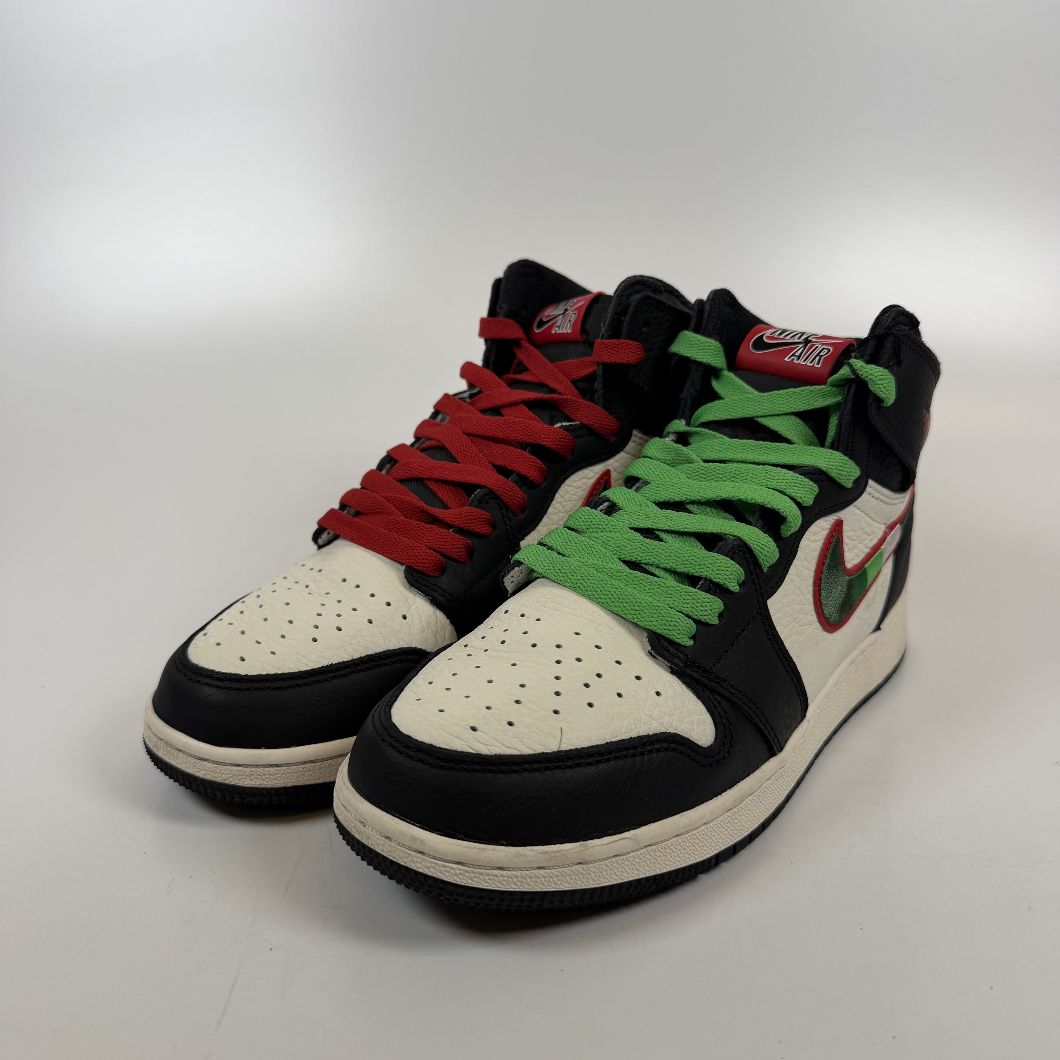 SP10789 Jordan 1 Retro High Sports Illustrated (A Star Is Born) (GS)
