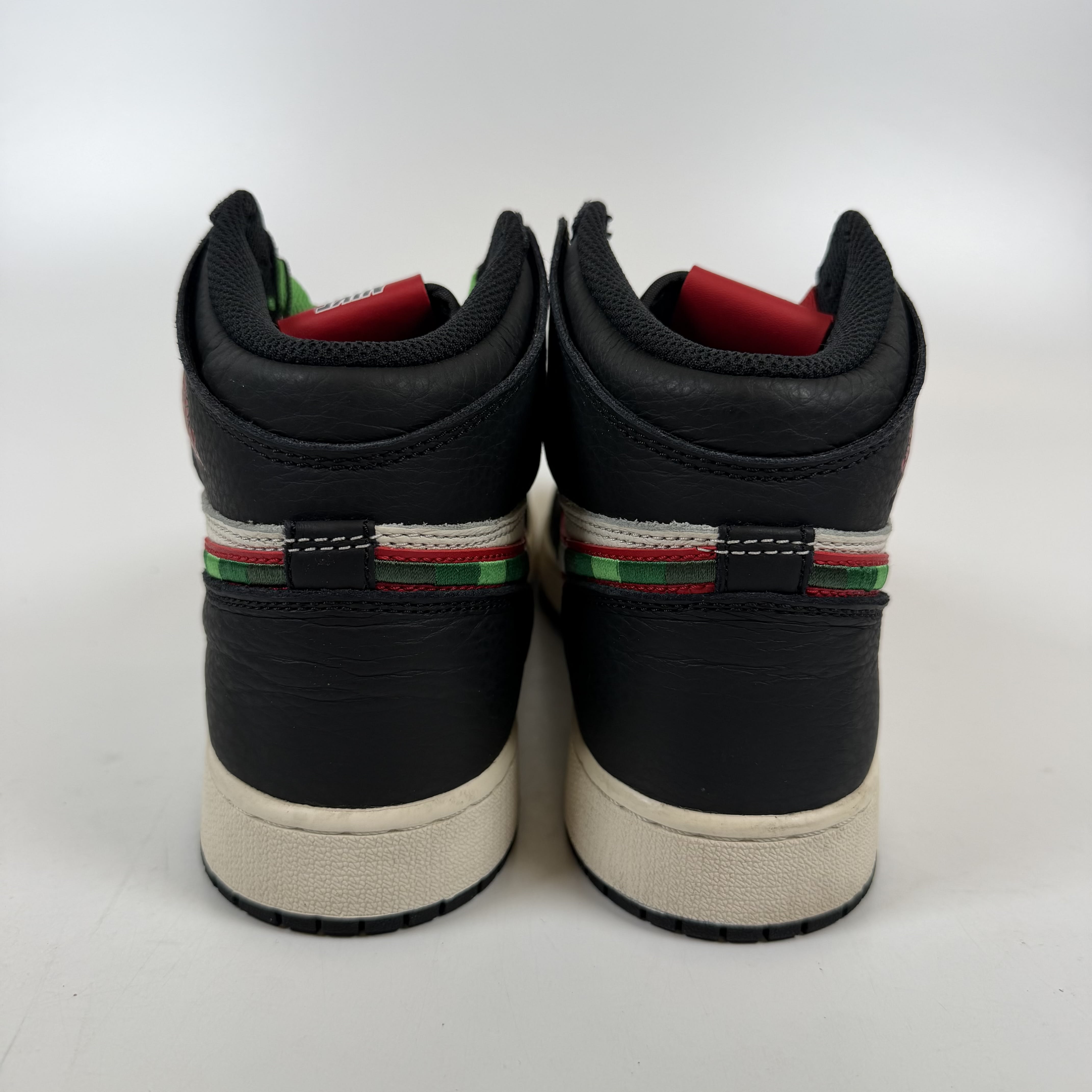 SP10789 Jordan 1 Retro High Sports Illustrated (A Star Is Born) (GS)