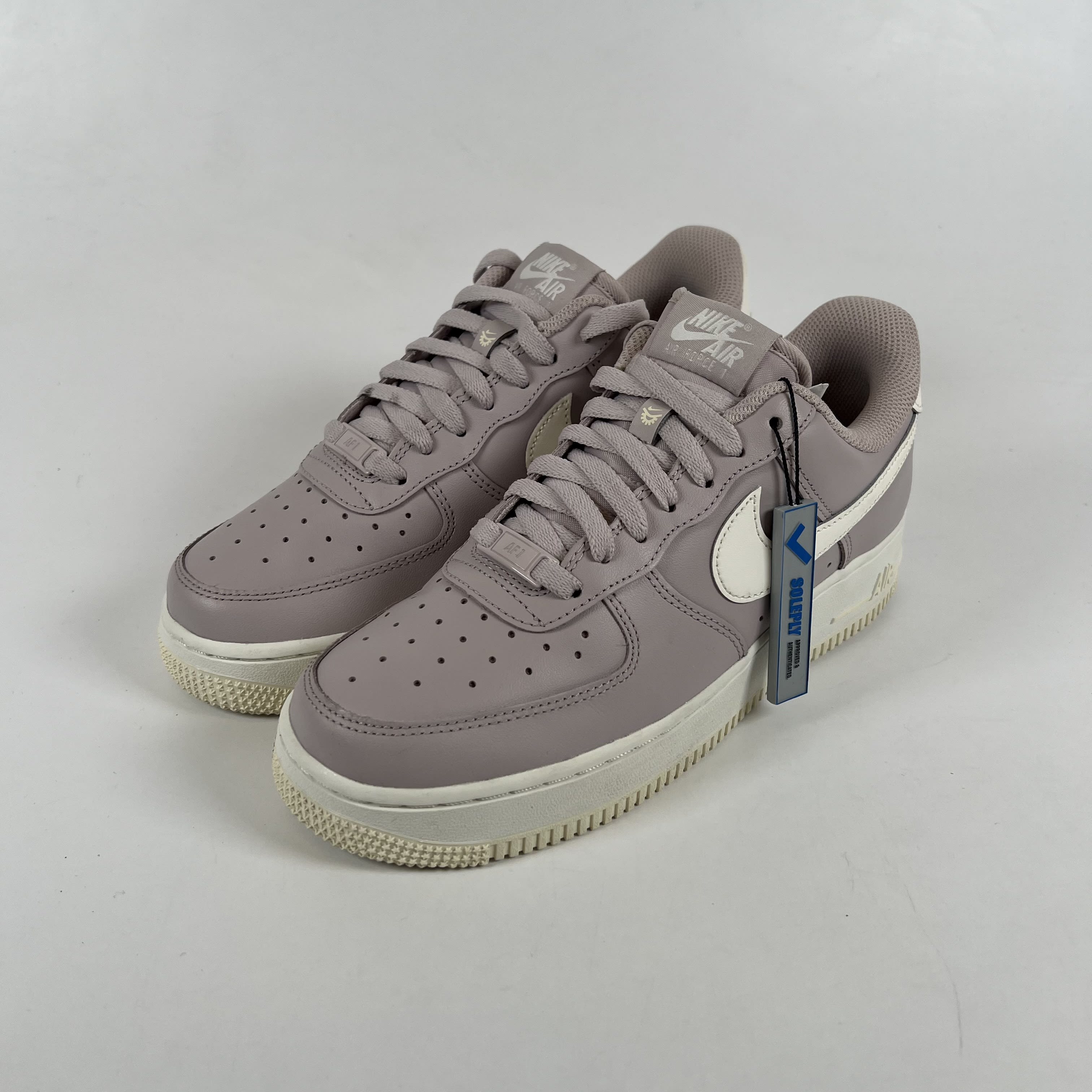 SP7140 Nike Wmns Air Force 1 '07 EasyOn 'Platinum Violet'
