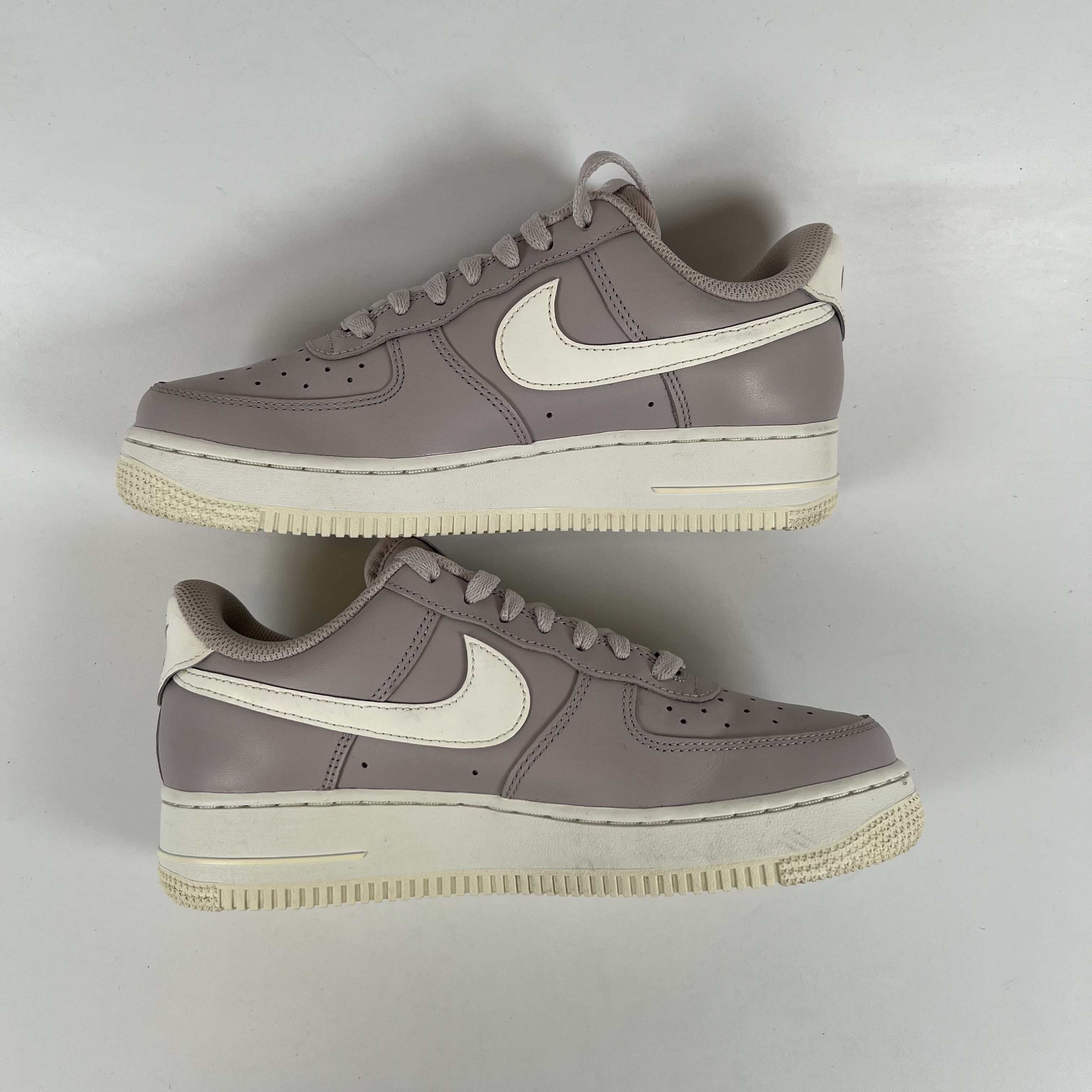 SP7140 Nike Wmns Air Force 1 '07 EasyOn 'Platinum Violet'
