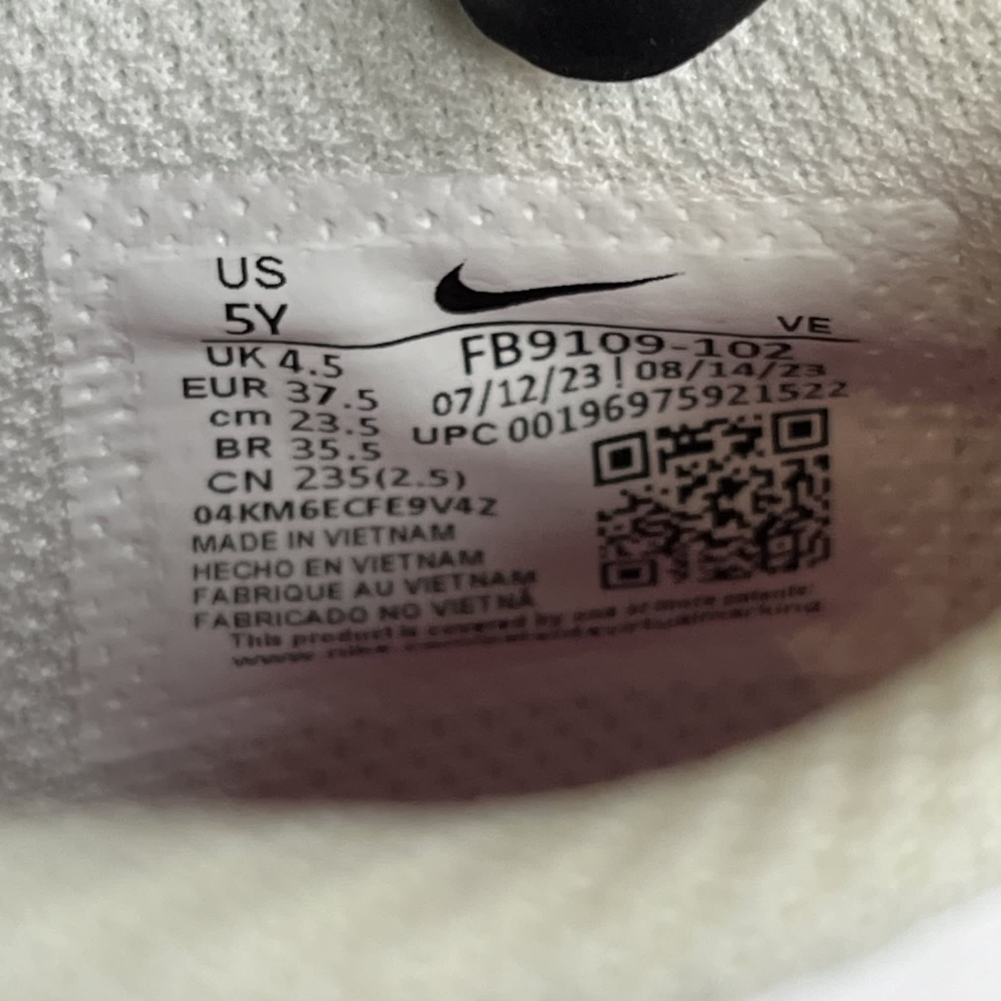 269374 Nike Dunk Low Laser Fuchsia (GS)