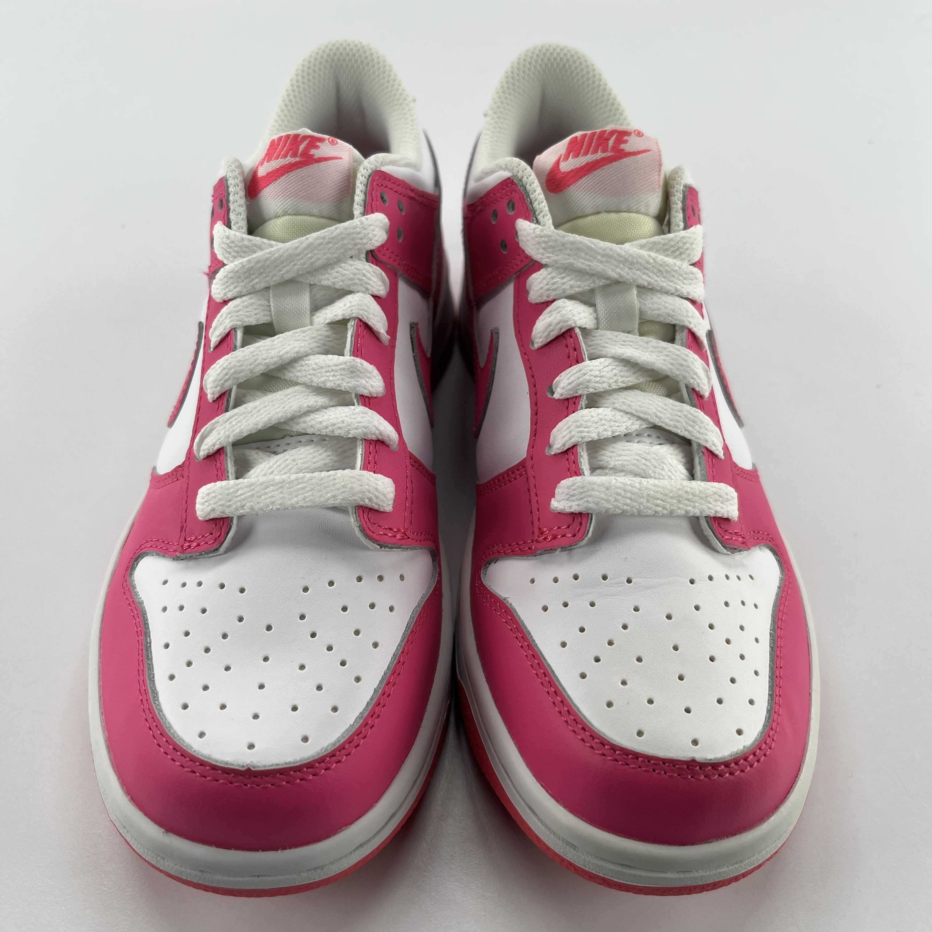 269374 Nike Dunk Low Laser Fuchsia (GS)
