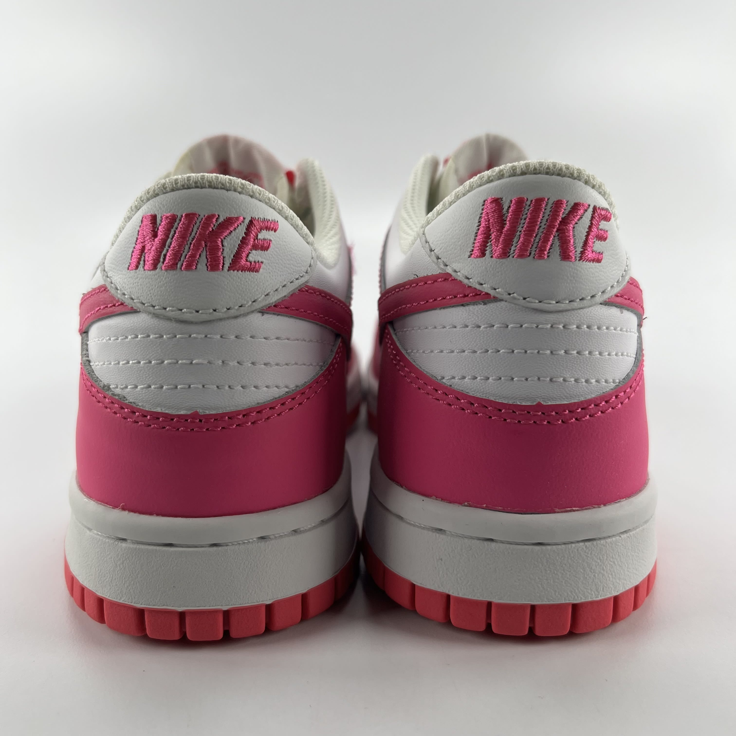 269374 Nike Dunk Low Laser Fuchsia (GS)