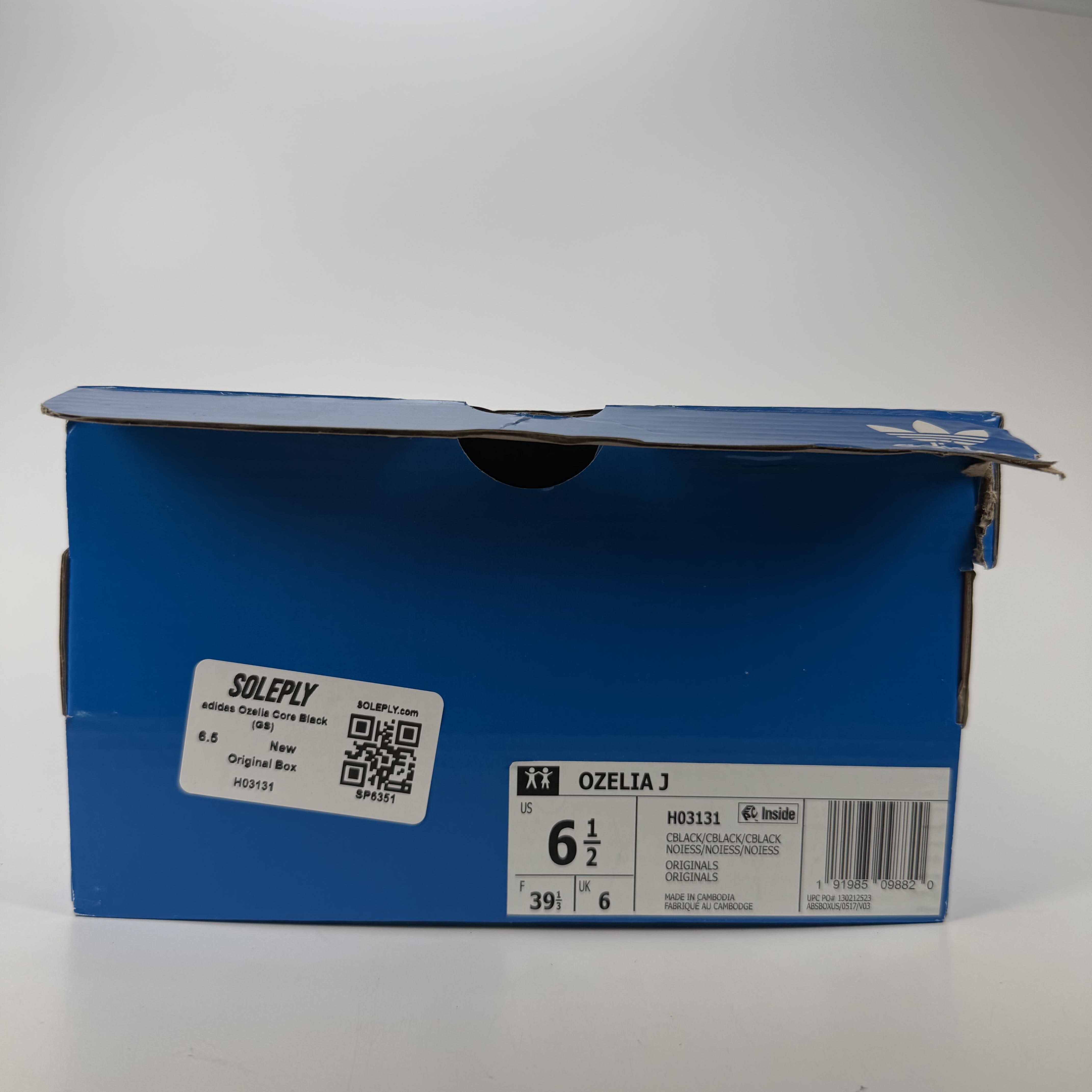 SP6351 adidas Ozelia Core Black (GS)