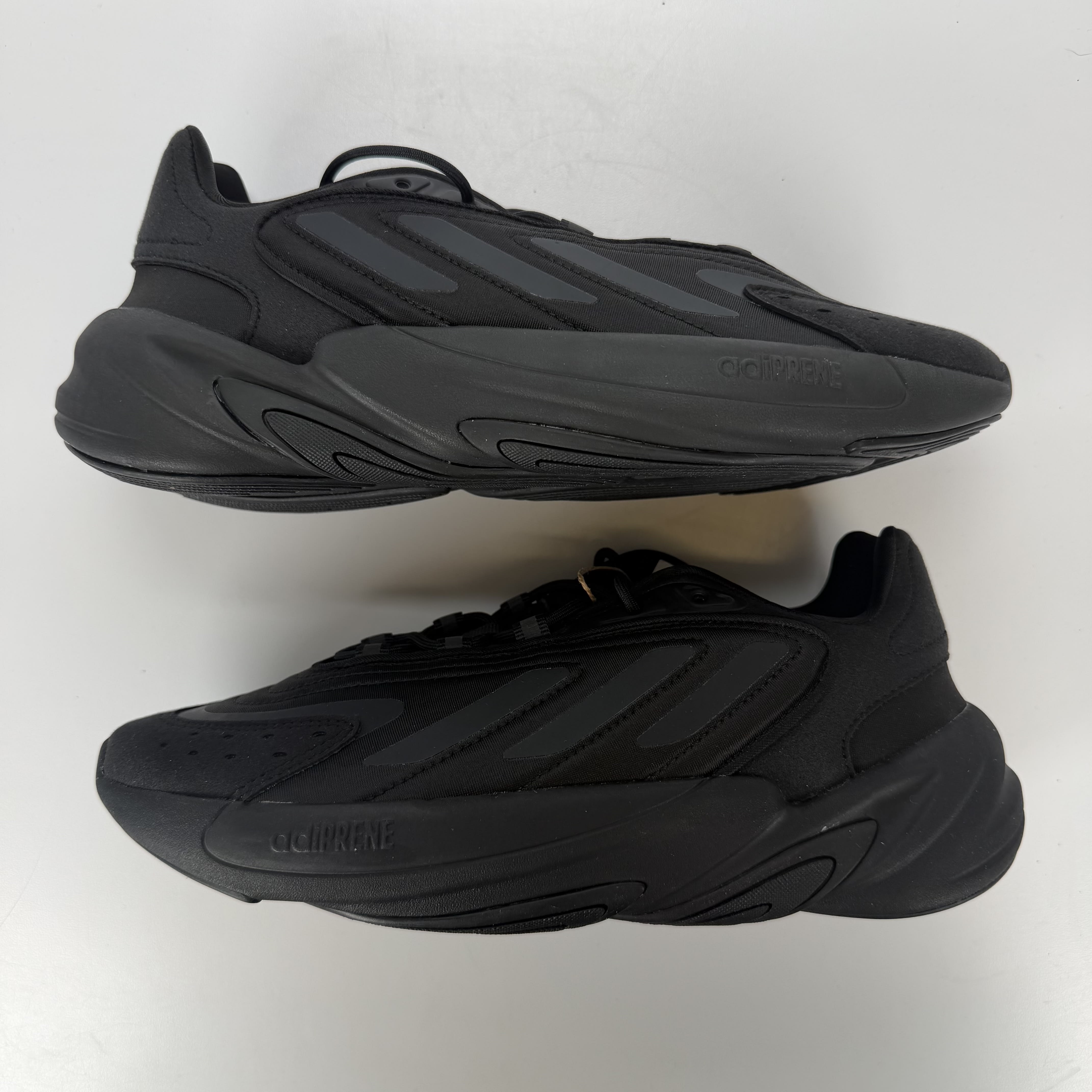 SP6351 adidas Ozelia Core Black (GS)