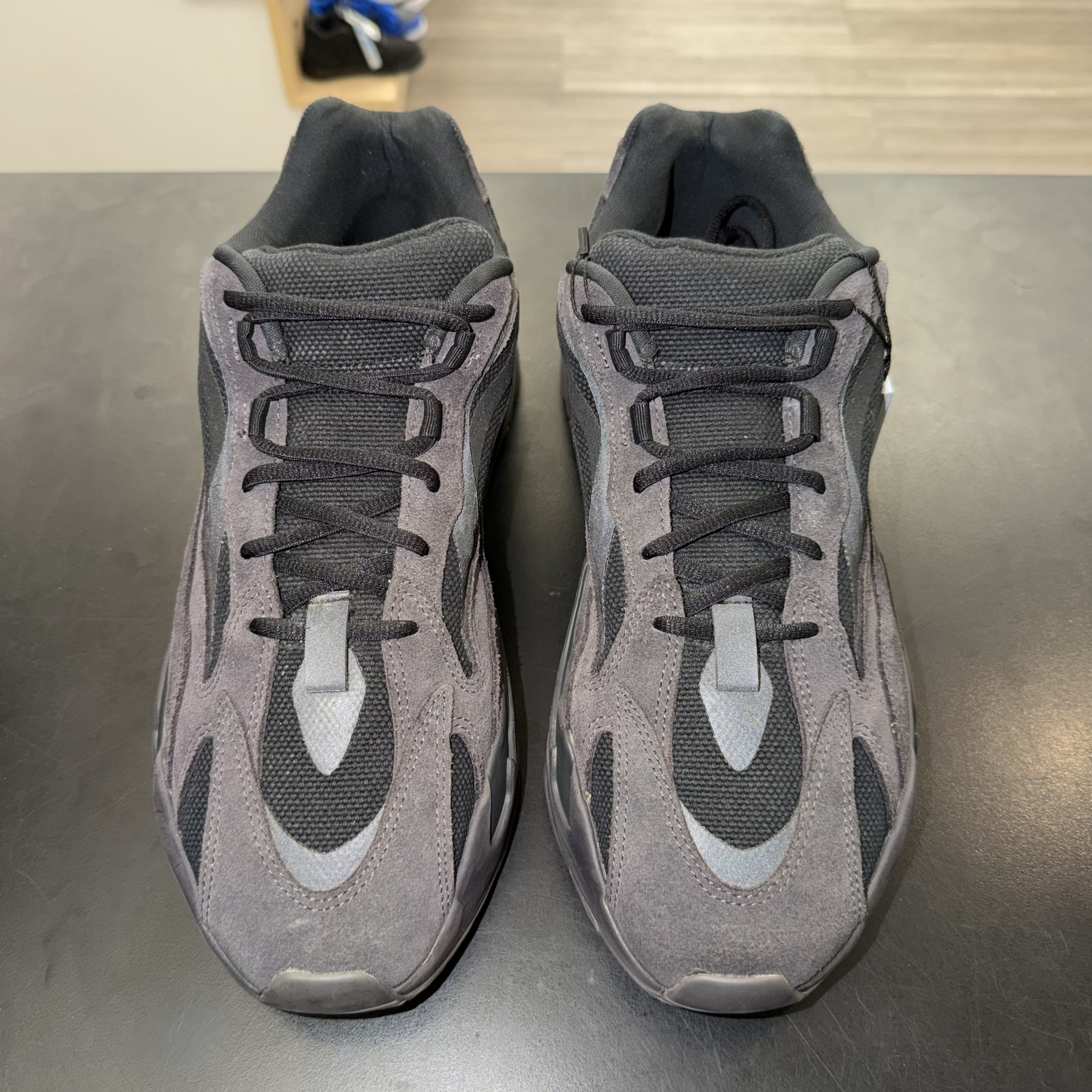 SP36 adidas Yeezy Boost 700 V2 Vanta