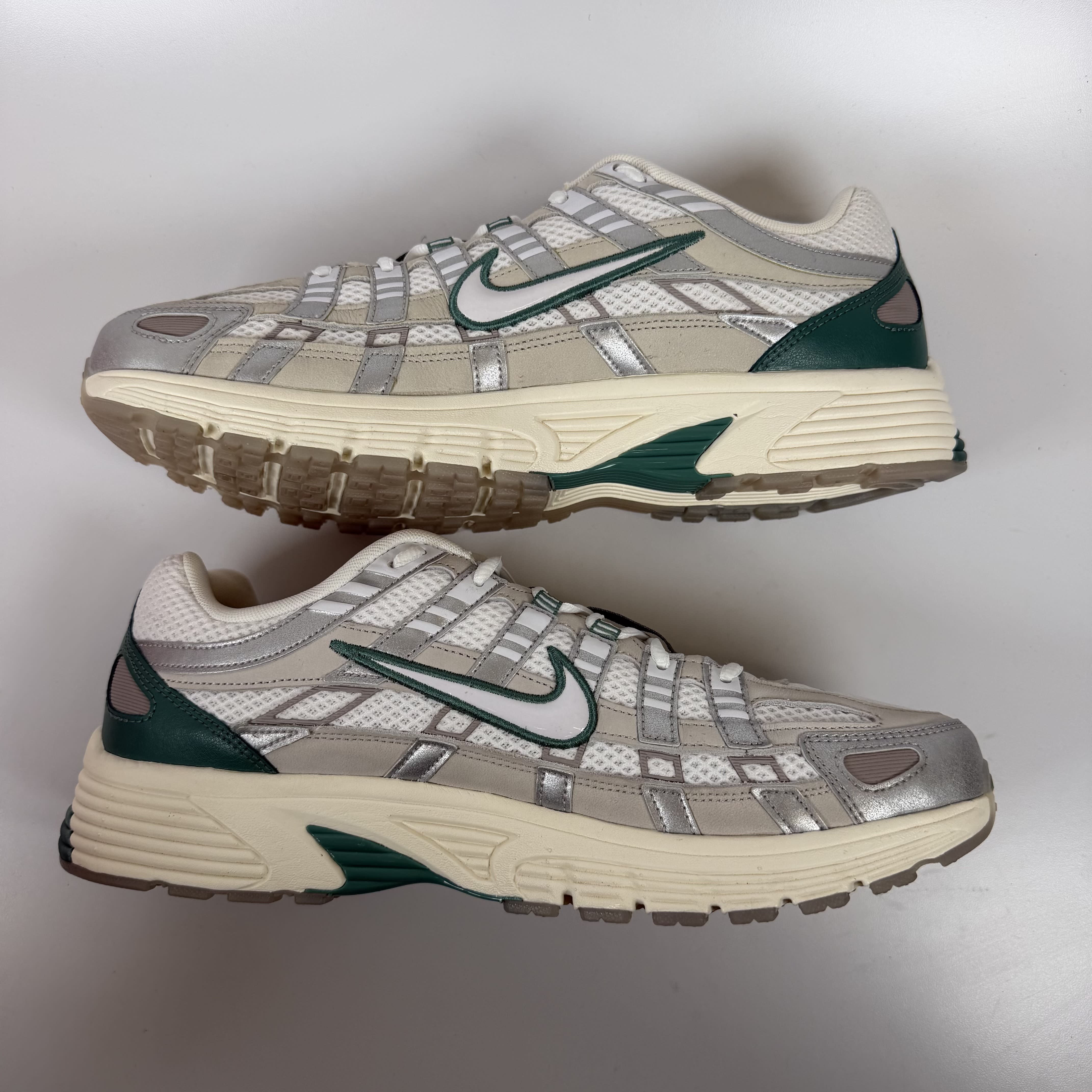 SP7920 Nike P-6000 Premium Light Bone Bicoastal Green