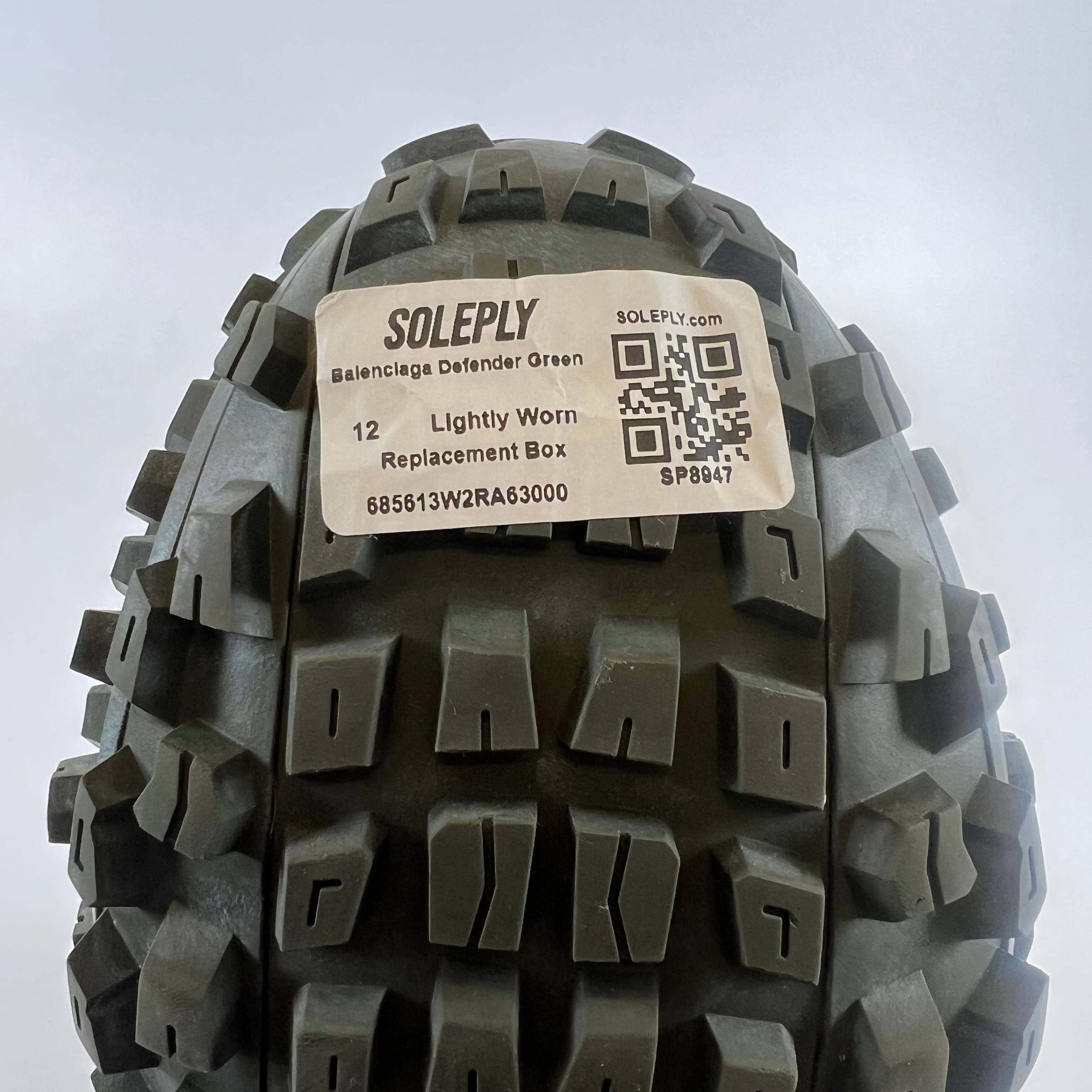 SP8947 Balenciaga Defender Green