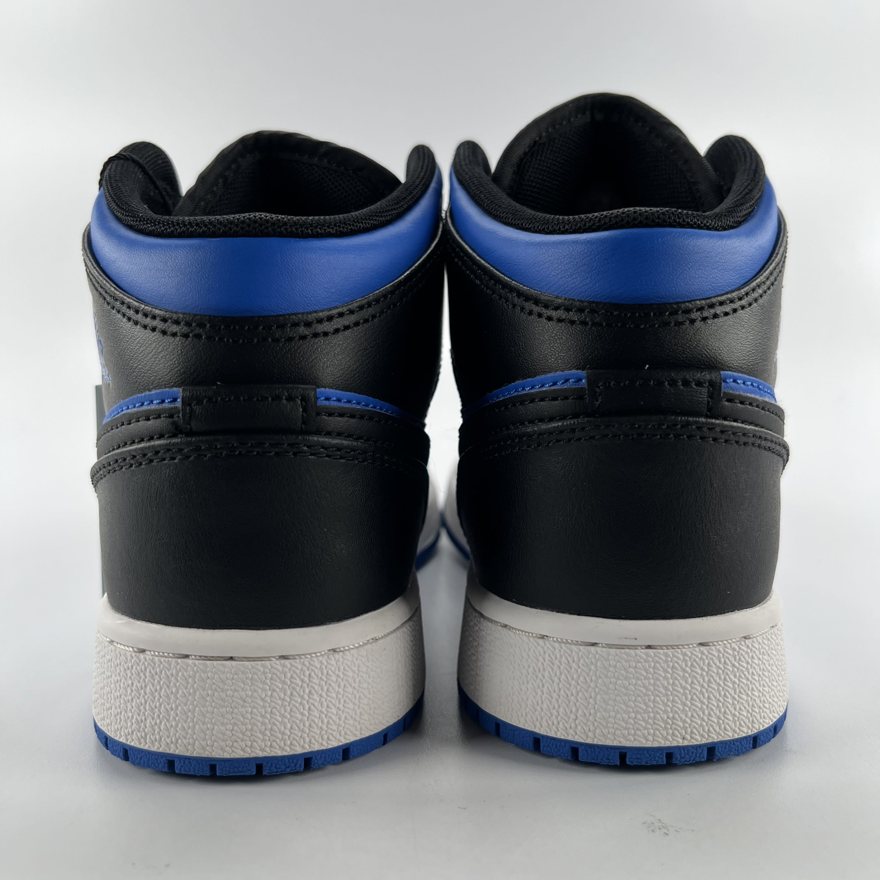 635935 Jordan 1 Mid Black Royal Blue (GS)