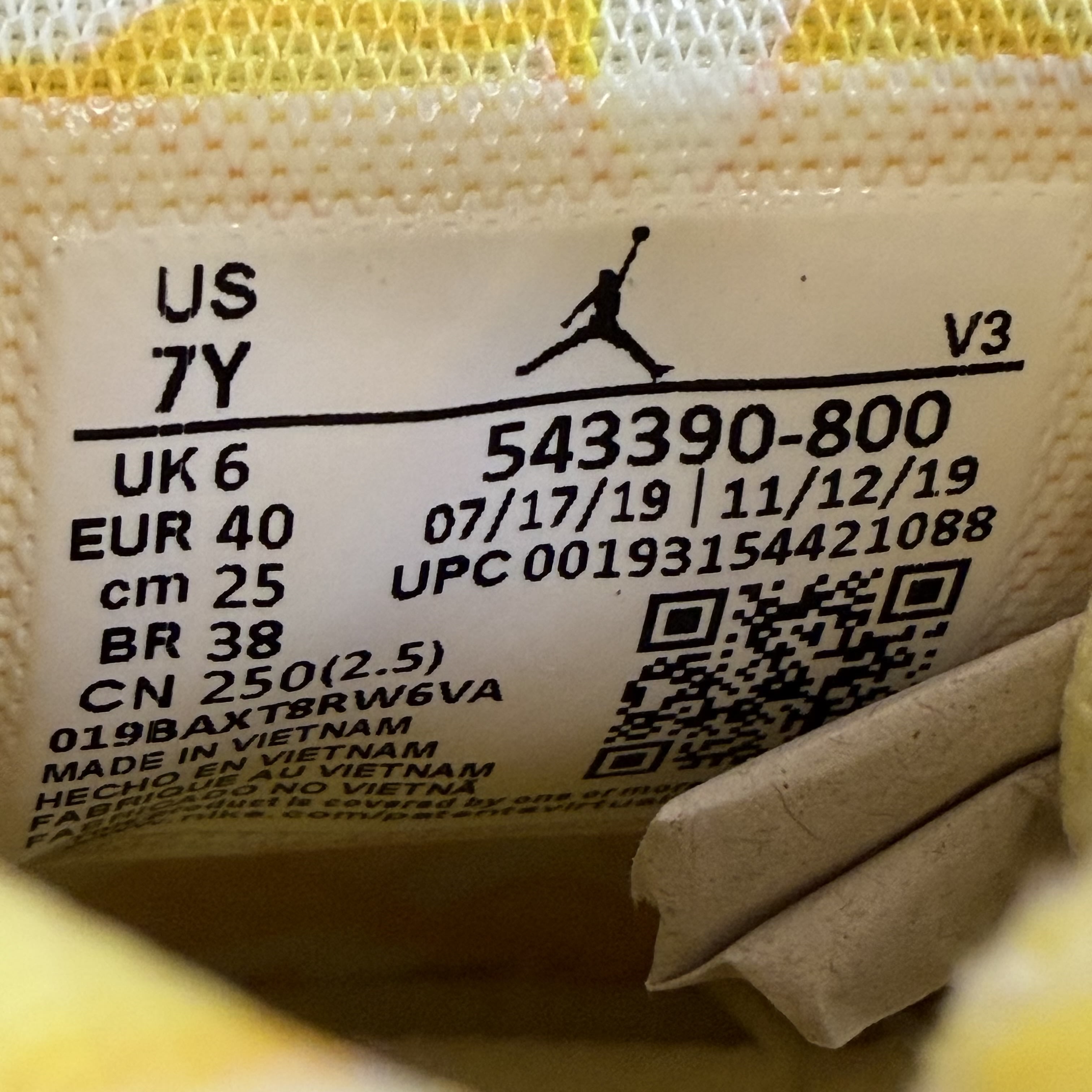 SP8166 Jordan 6 Retro Dynamic Yellow Floral (GS)