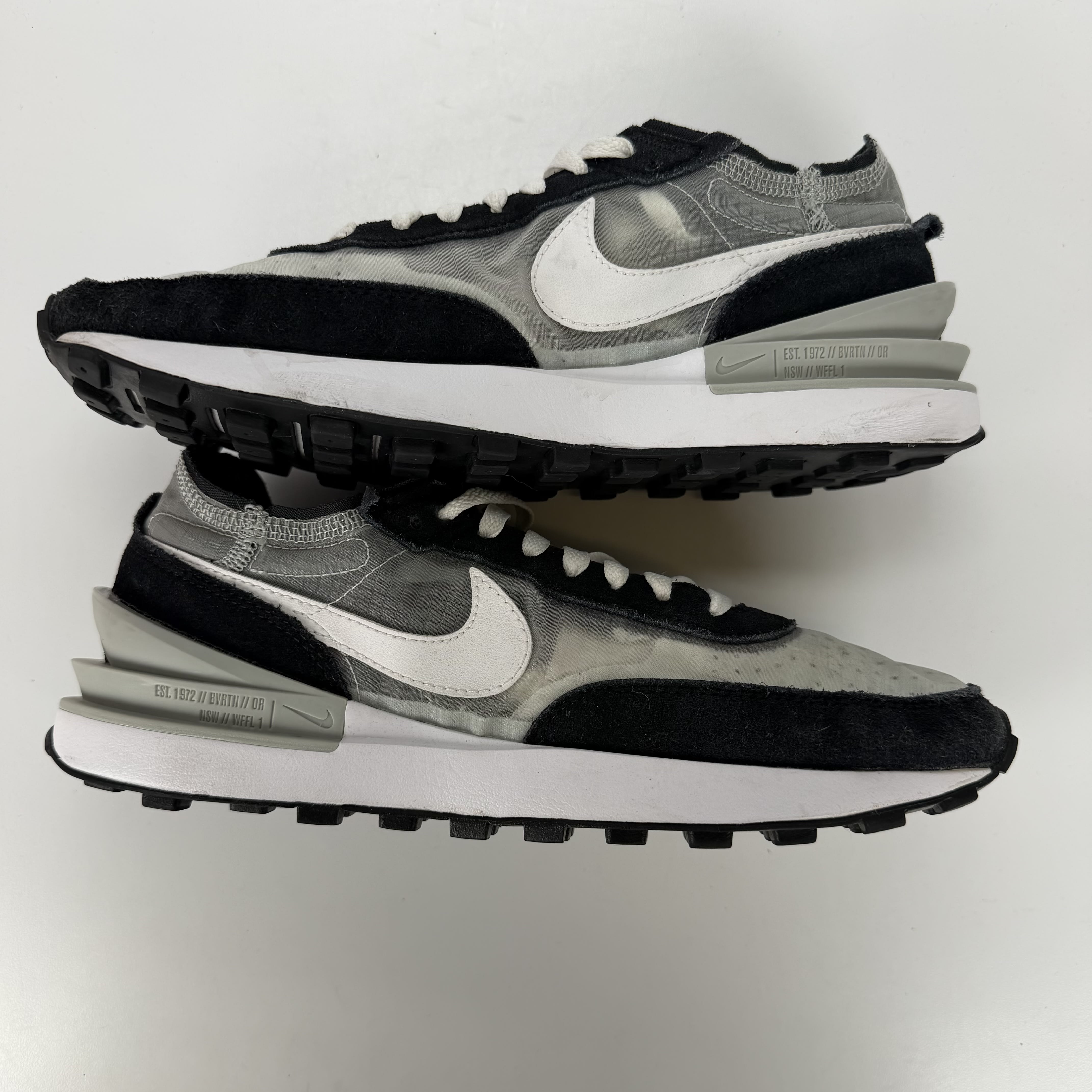 SP5734 Nike Waffle One SE Grey Fog