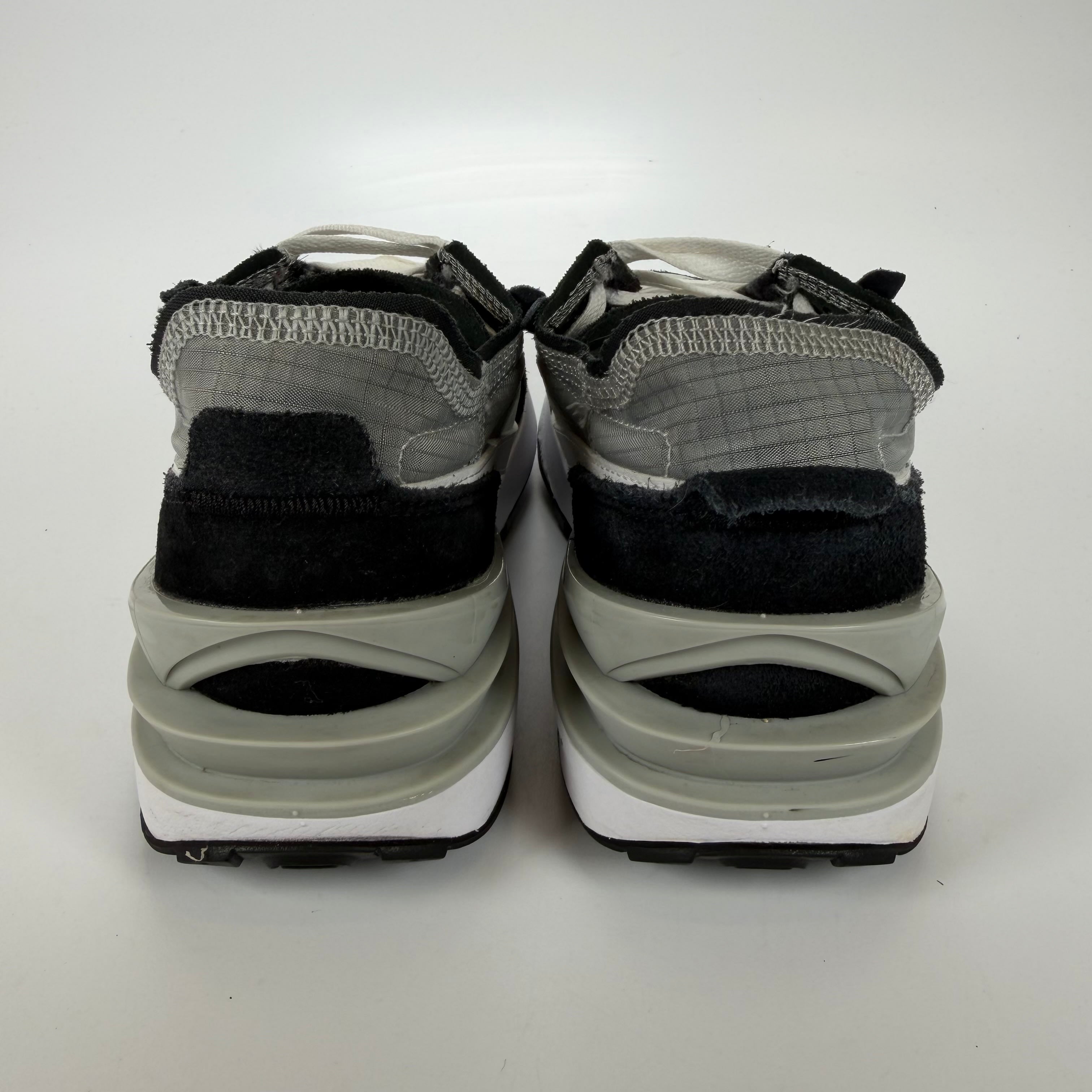 SP5734 Nike Waffle One SE Grey Fog