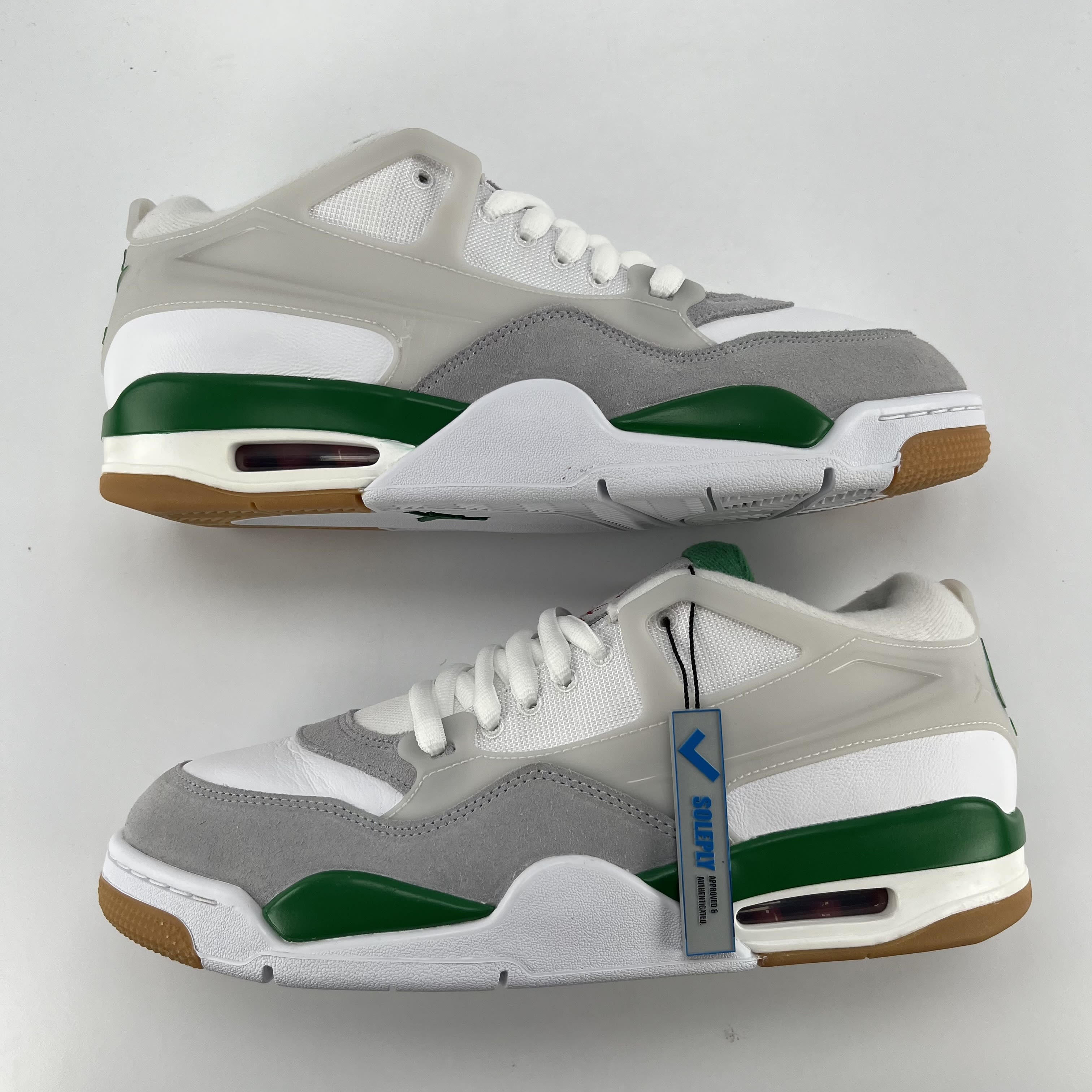 633034 Jordan 4 RM Pine Green