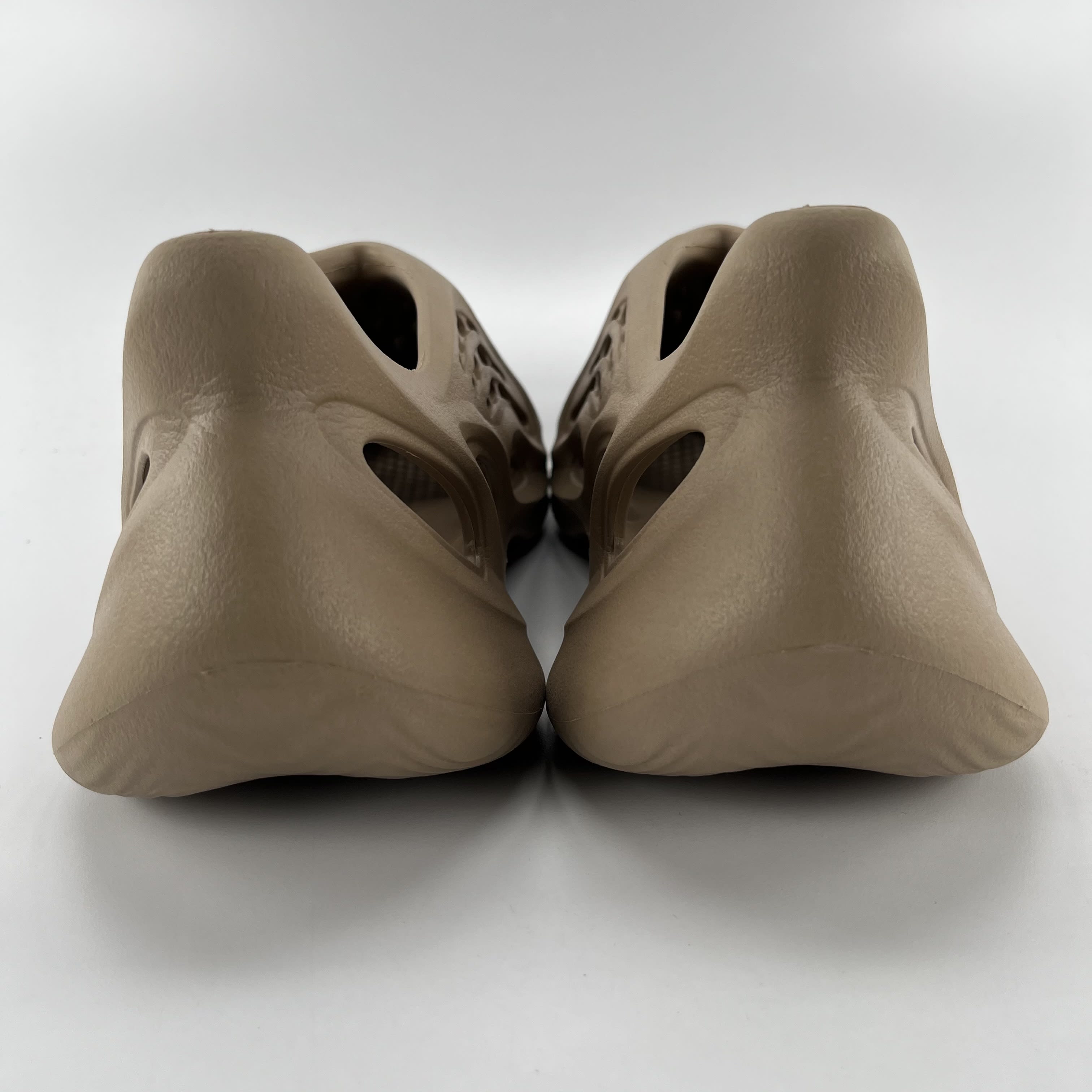 483343 adidas Yeezy Foam RNNR Ochre