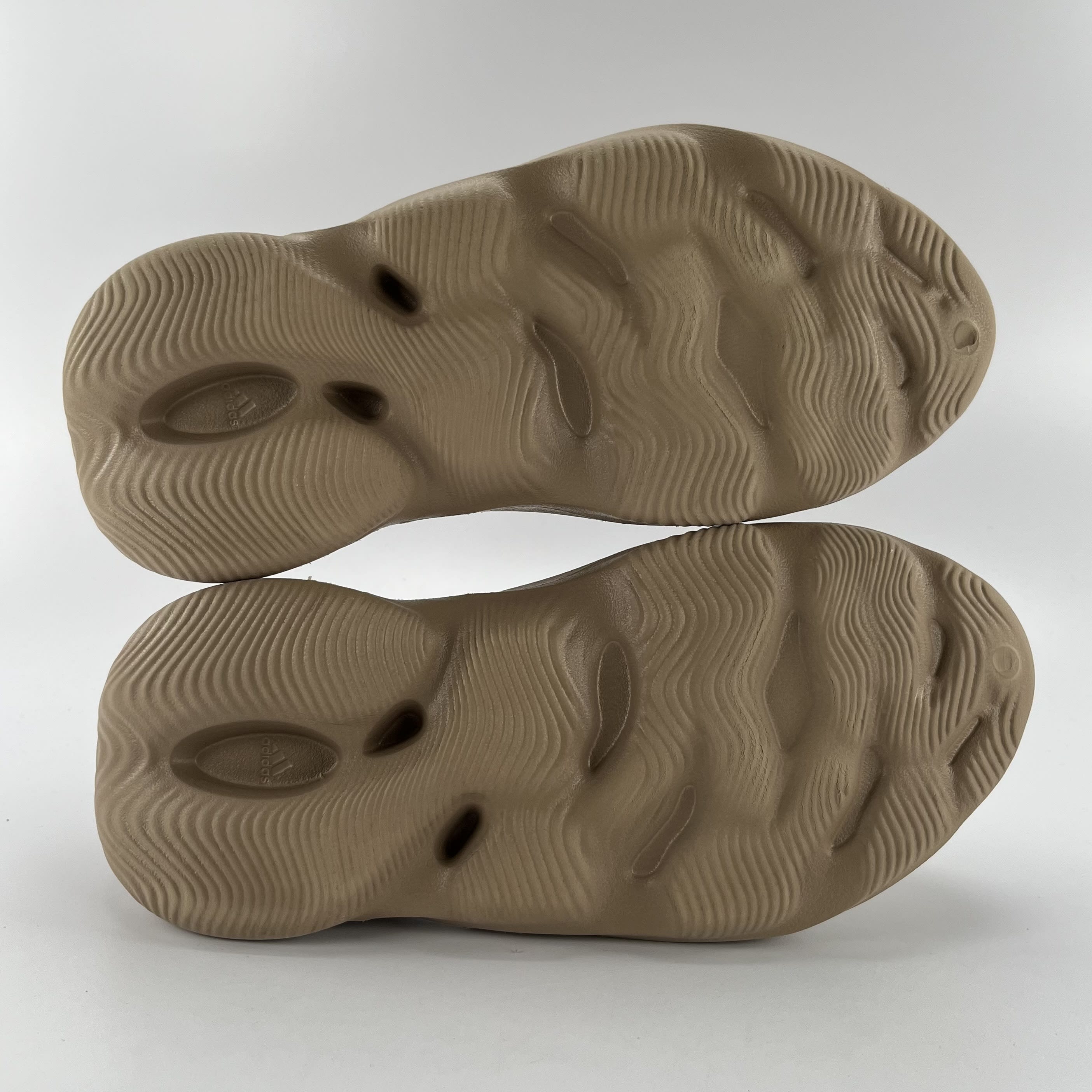 483343 adidas Yeezy Foam RNNR Ochre