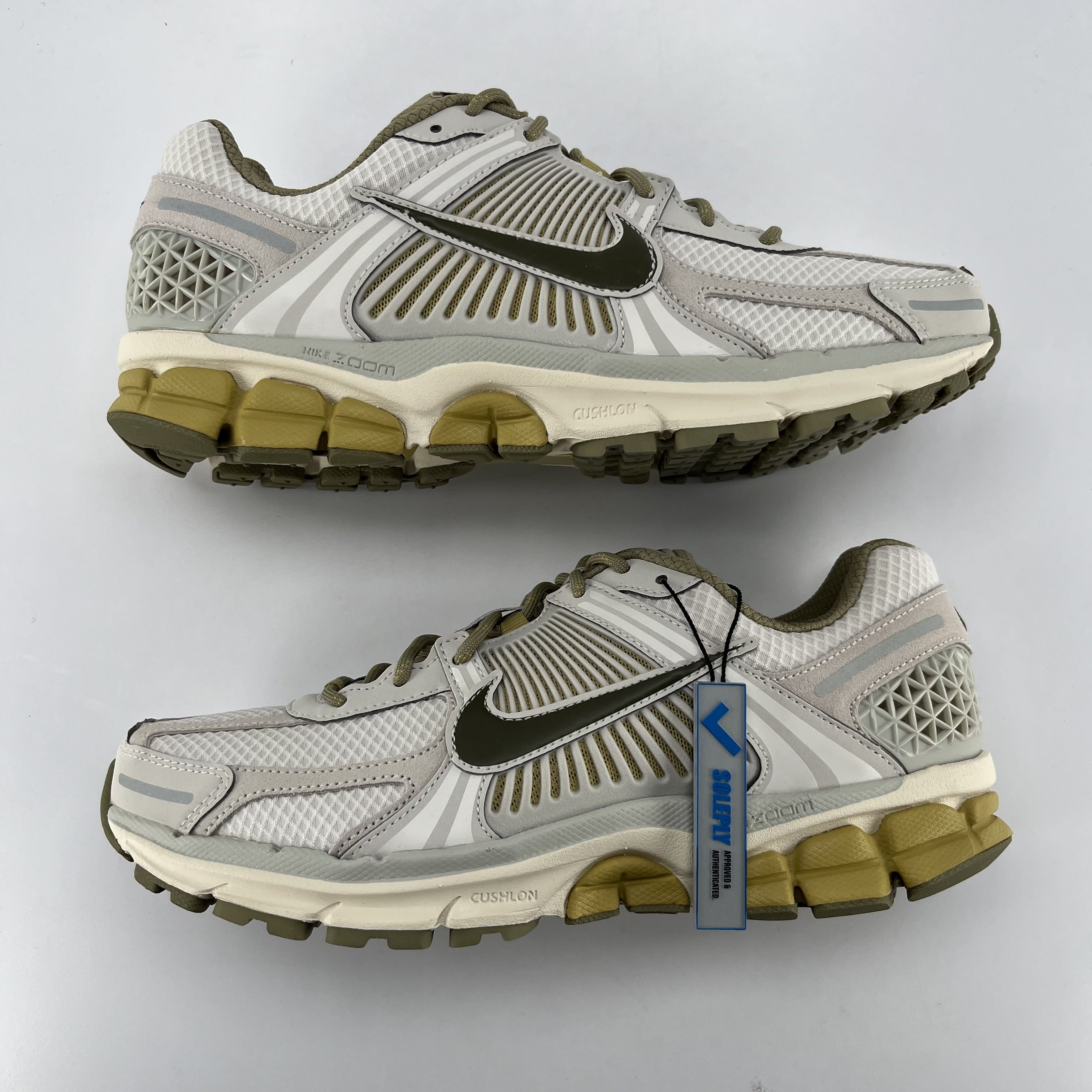 588736 Nike Zoom Vomero 5 SP Light Bone Neutral Olive