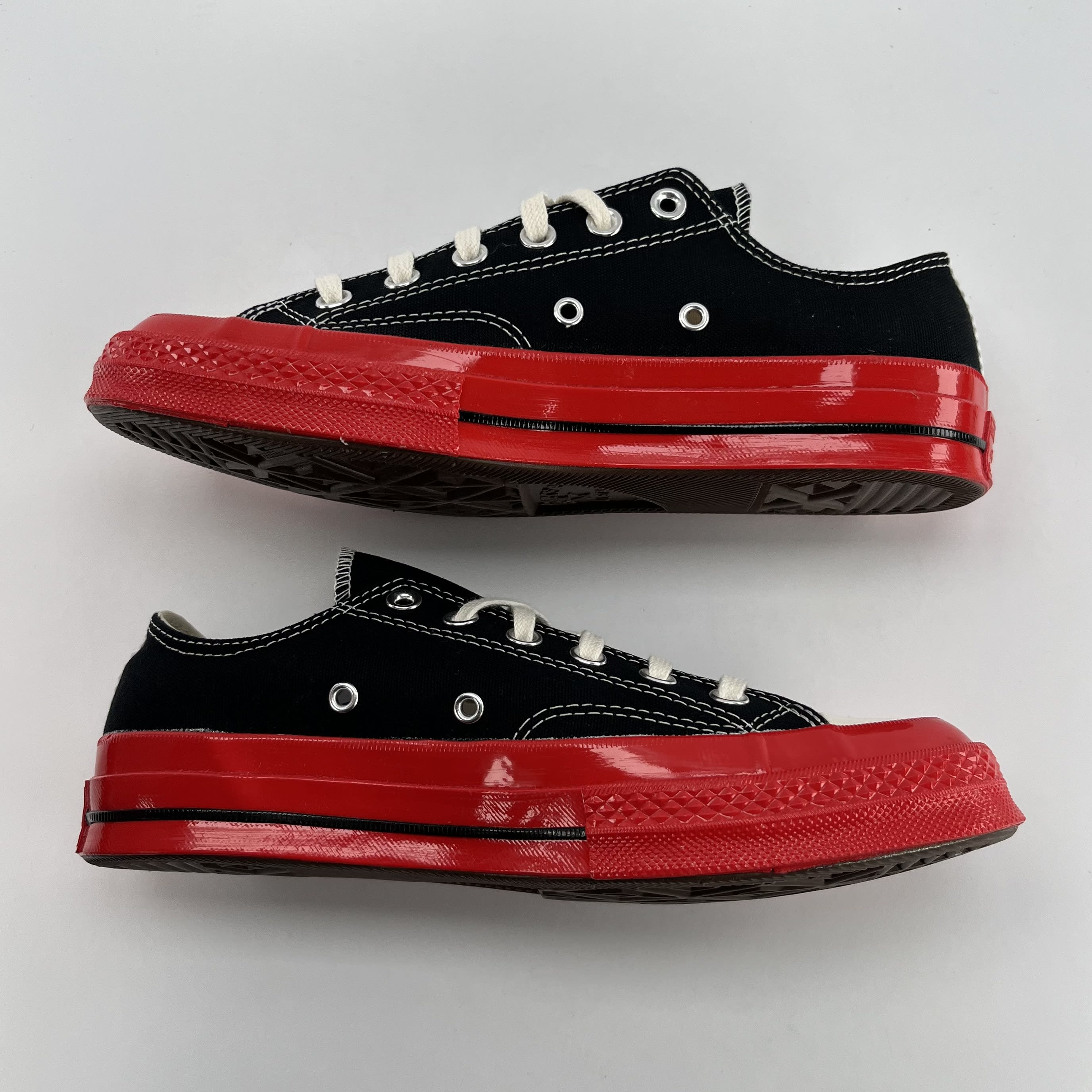 588835 Comme des Garcons PLAY Converse Chuck Taylor All Star 70 Ox Black Red Midsole