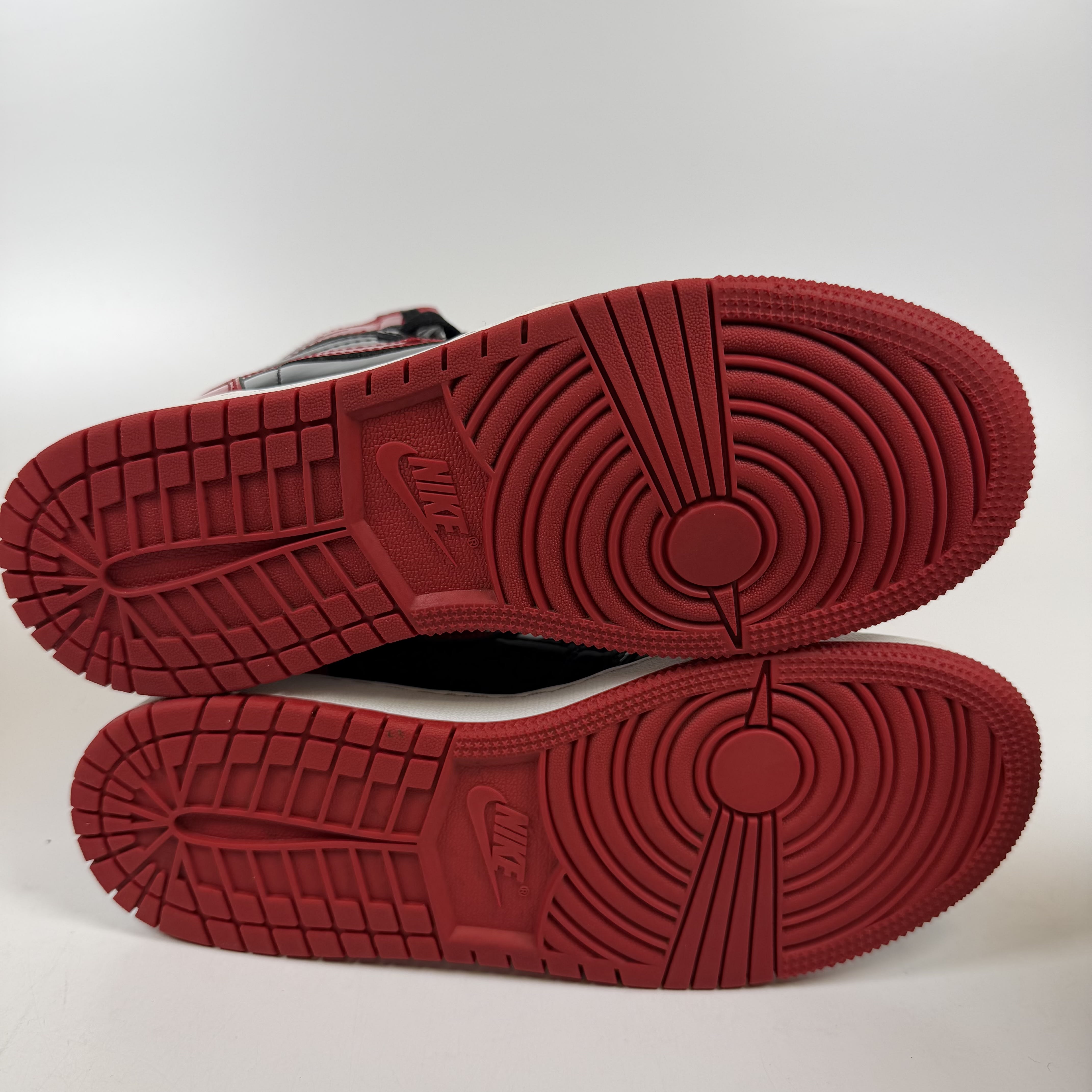 [SP9751] Jordan 1 Retro High OG Patent Bred (GS)
