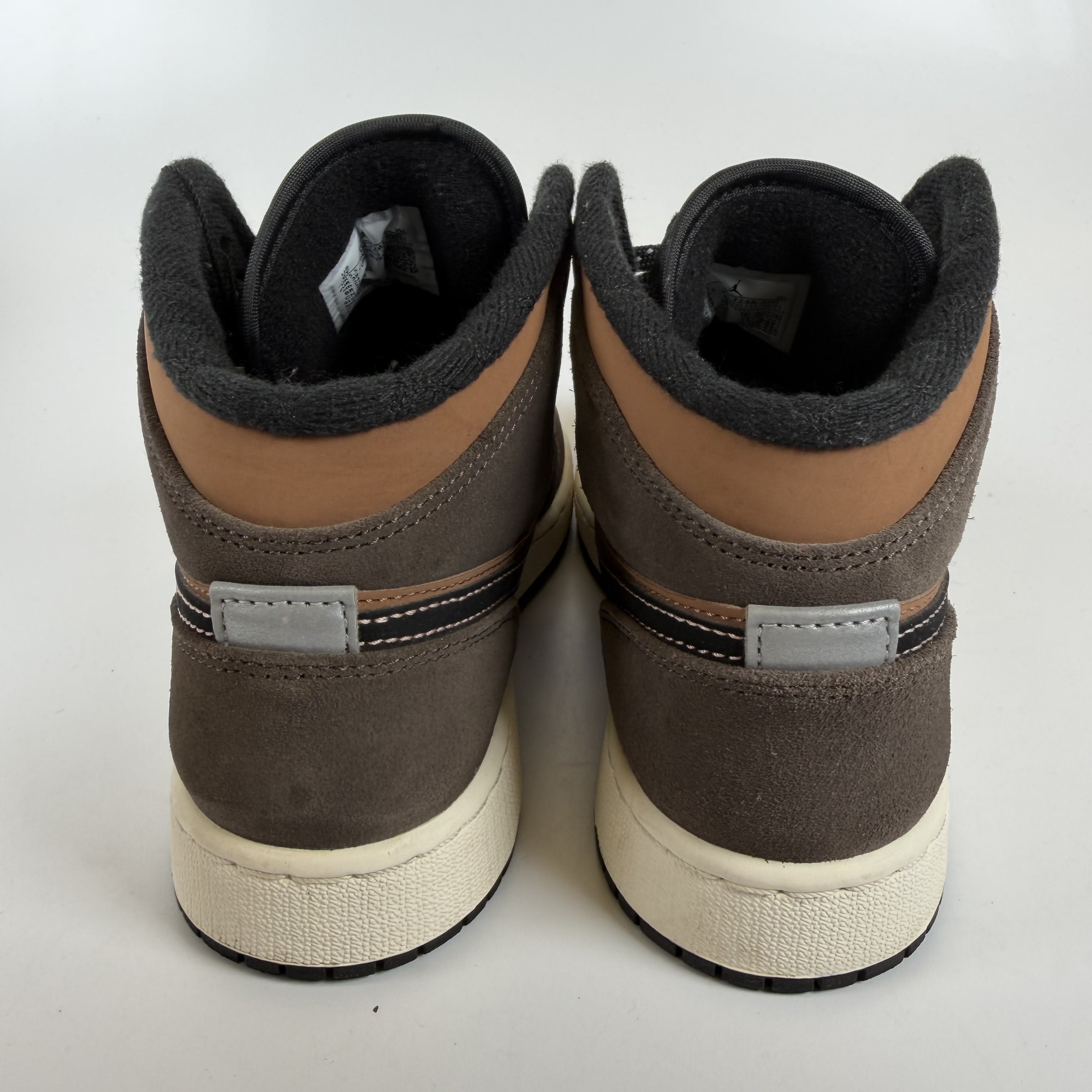 SP5653 Jordan 1 Mid SE Dark Chocolate (GS)
