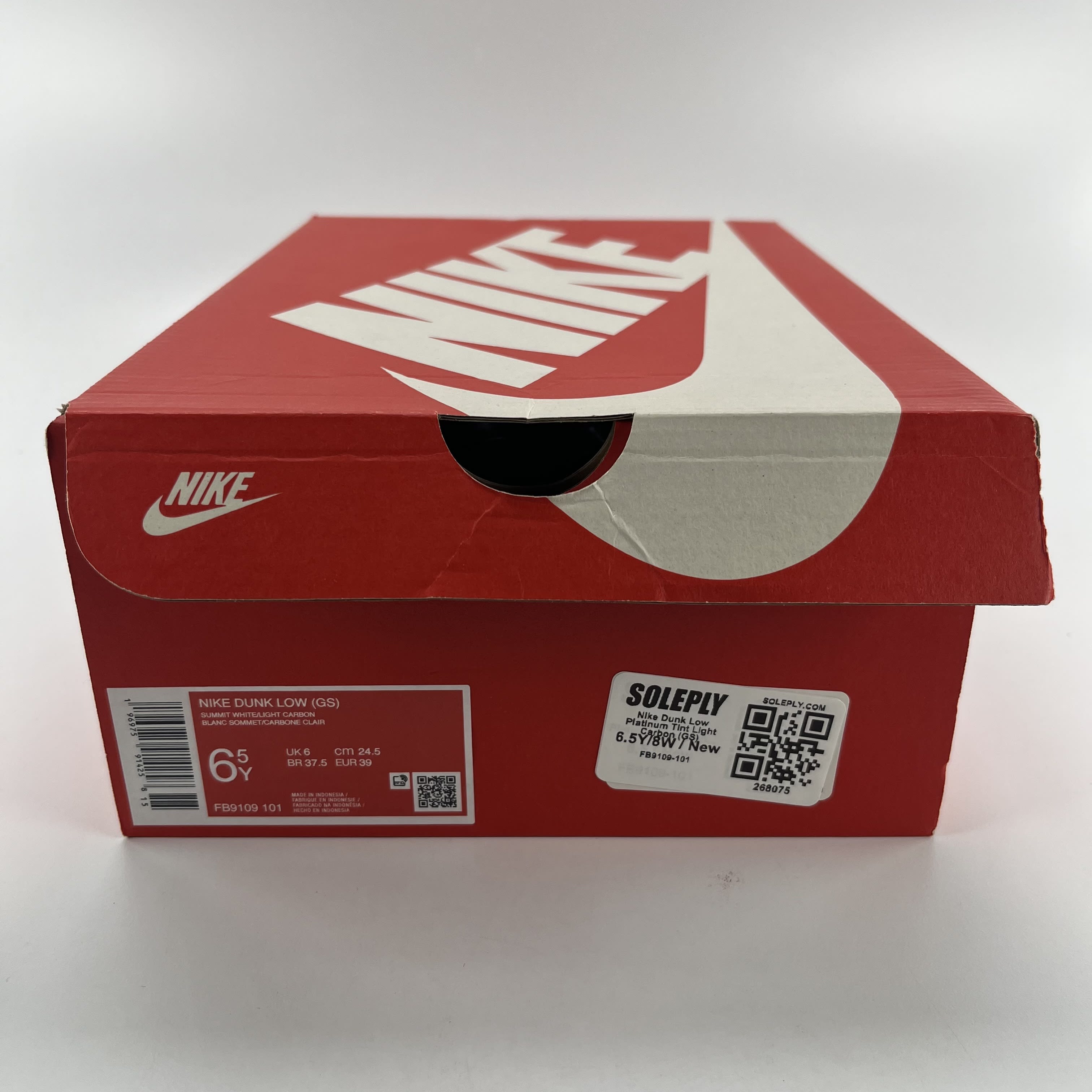 268075 Nike Dunk Low Platinum Tint Light Carbon (GS)