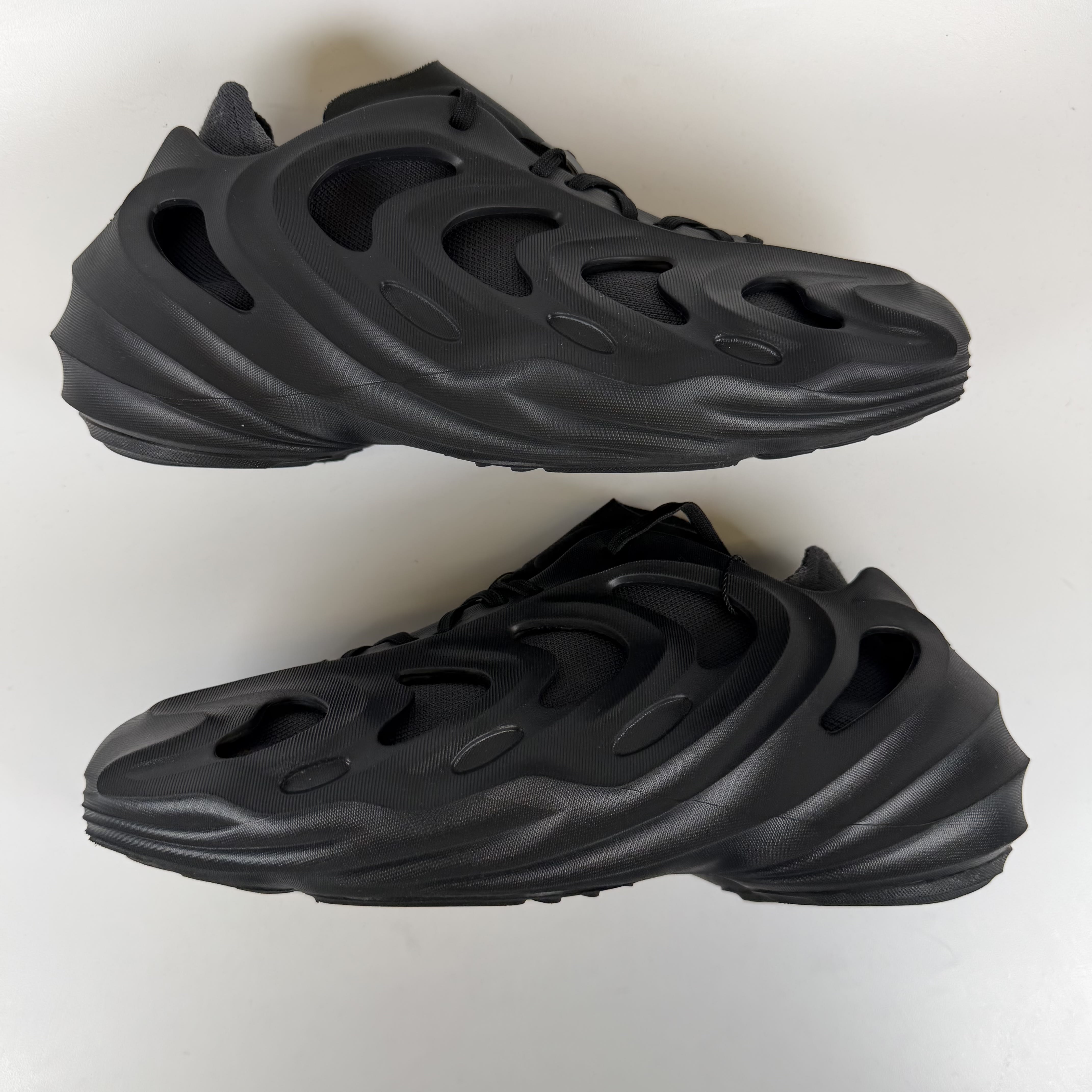 SP6060 adidas adiFOM Q Black Carbon