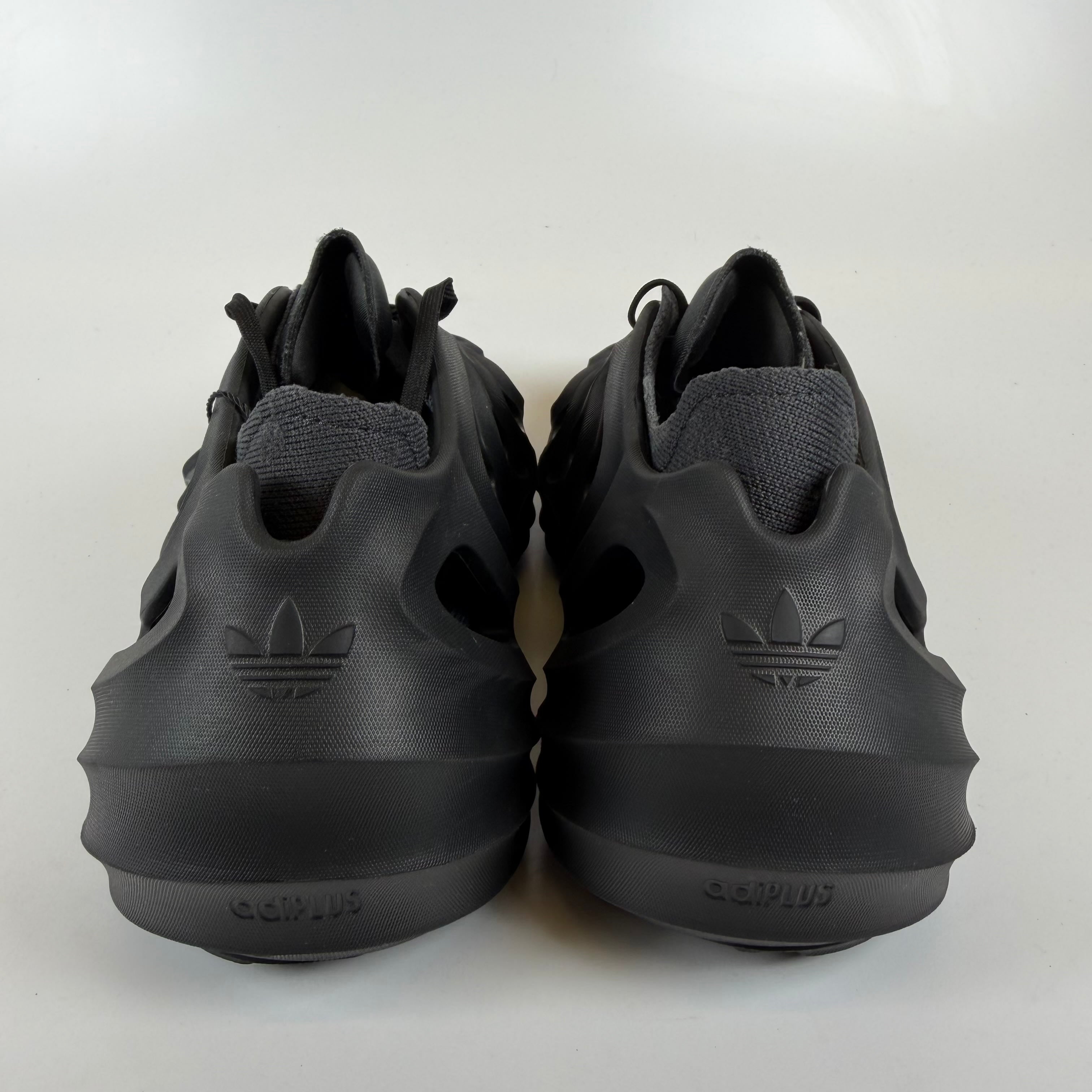 SP6060 adidas adiFOM Q Black Carbon