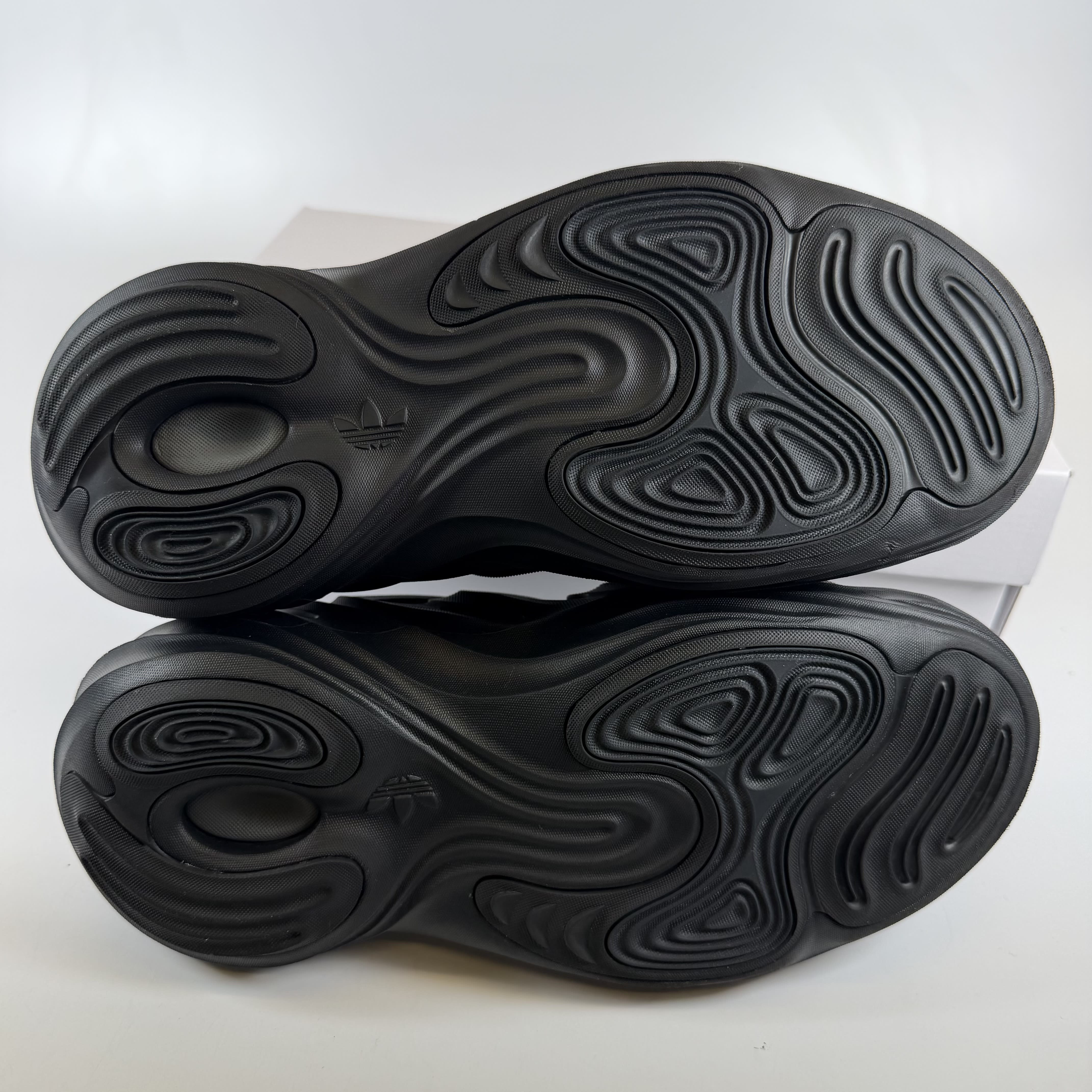 SP6060 adidas adiFOM Q Black Carbon