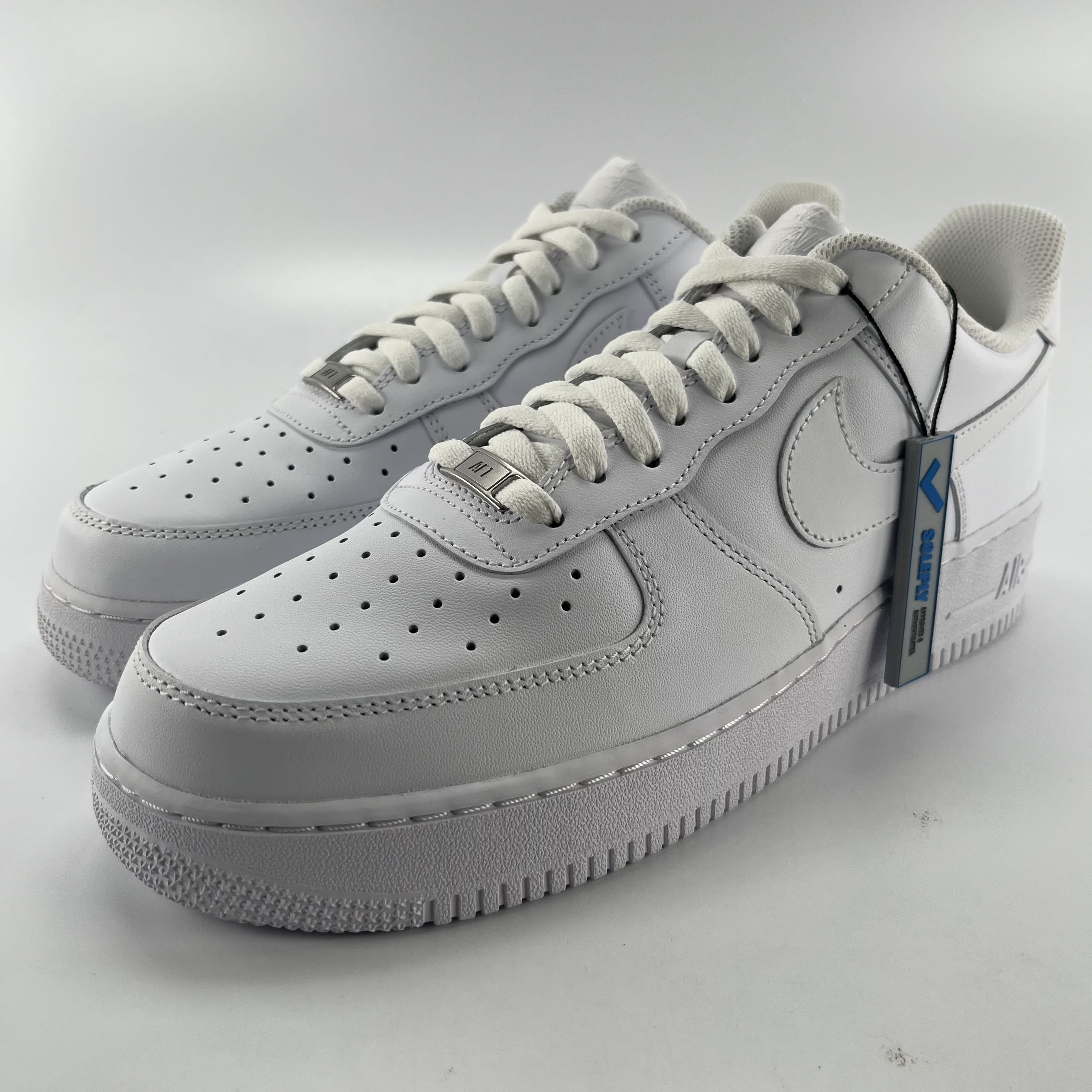 524719 Nike Air Force 1 Low '07 White