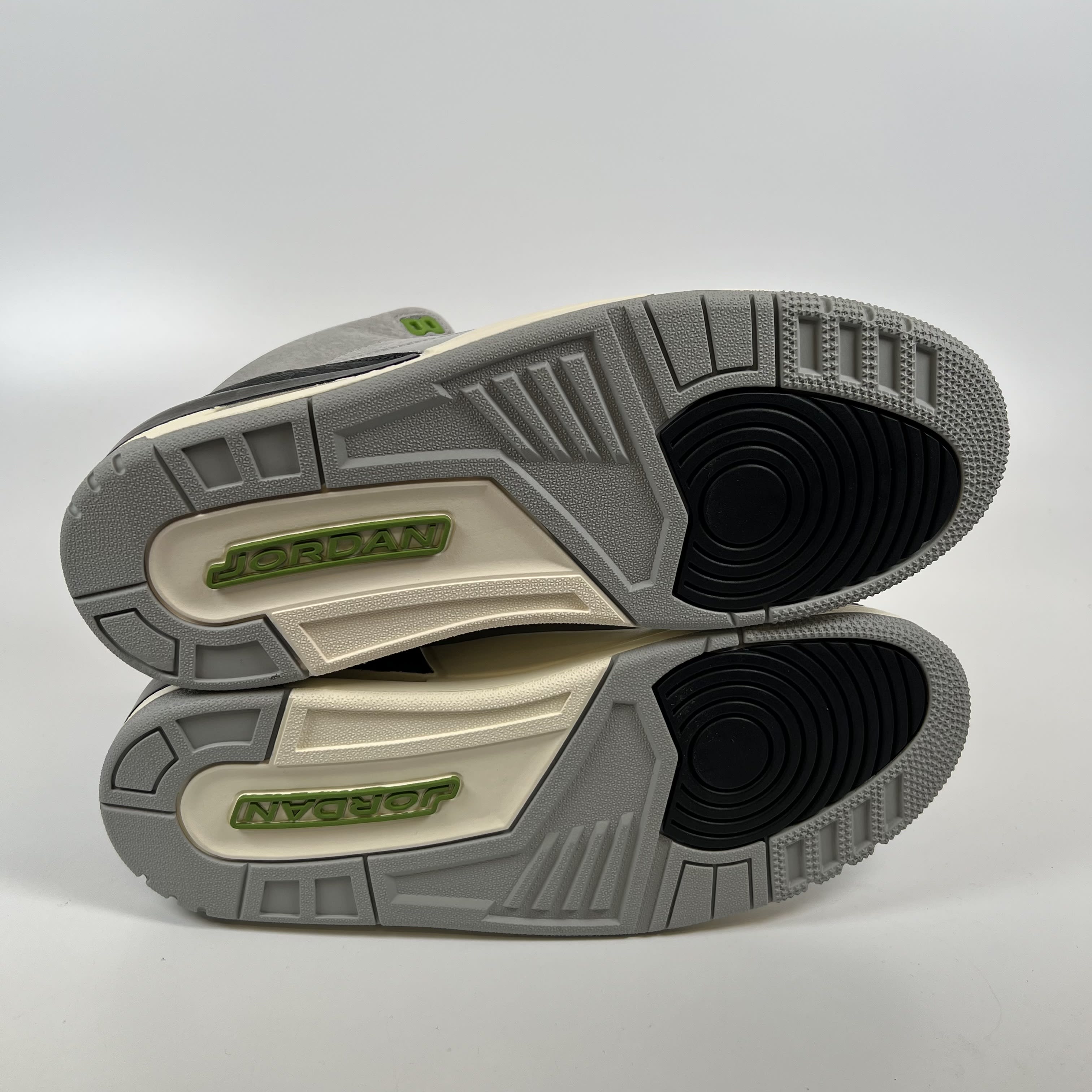 721696 Air Jordan 3 Retro 'Chlorophyll'
