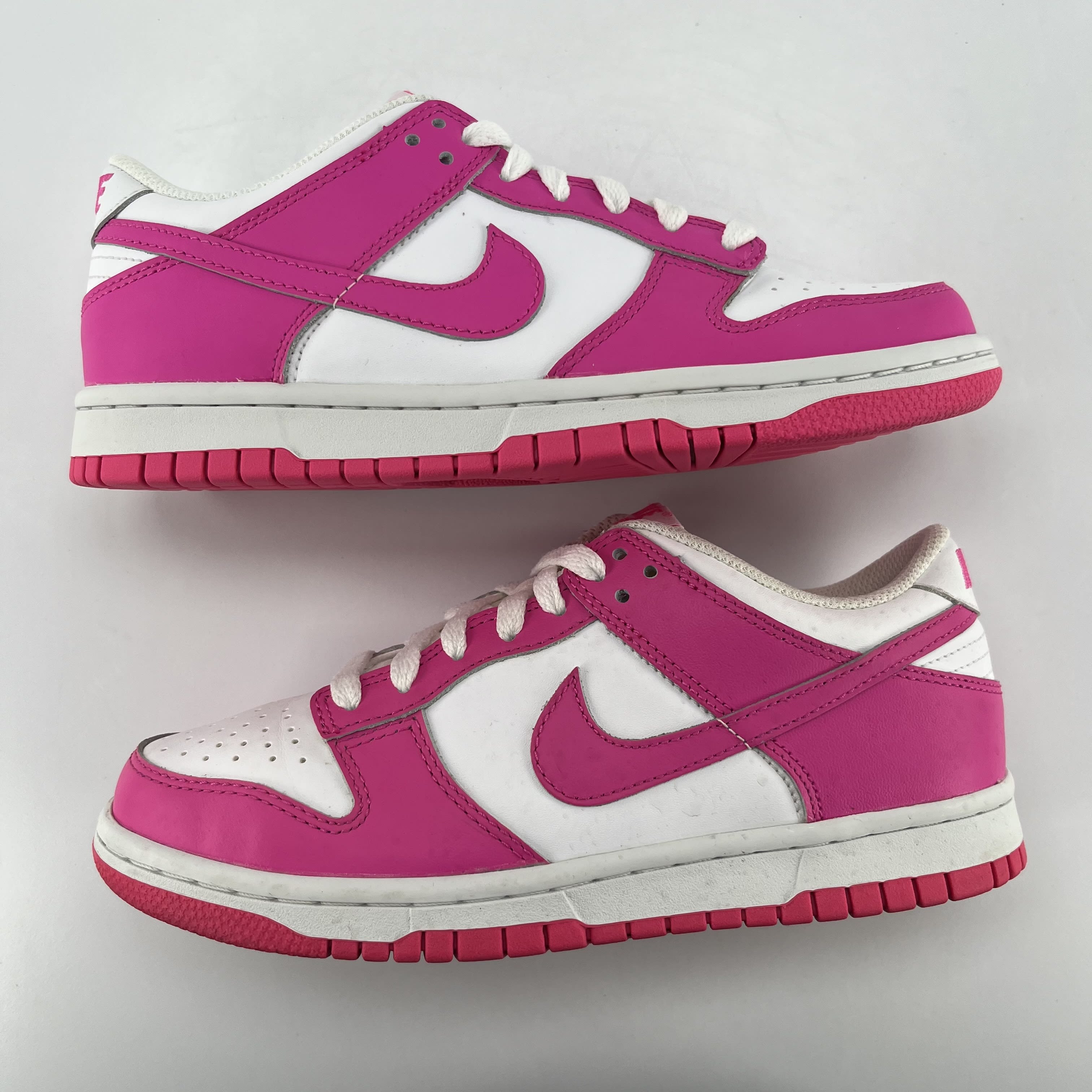 269384 Nike Dunk Low Laser Fuchsia (GS)