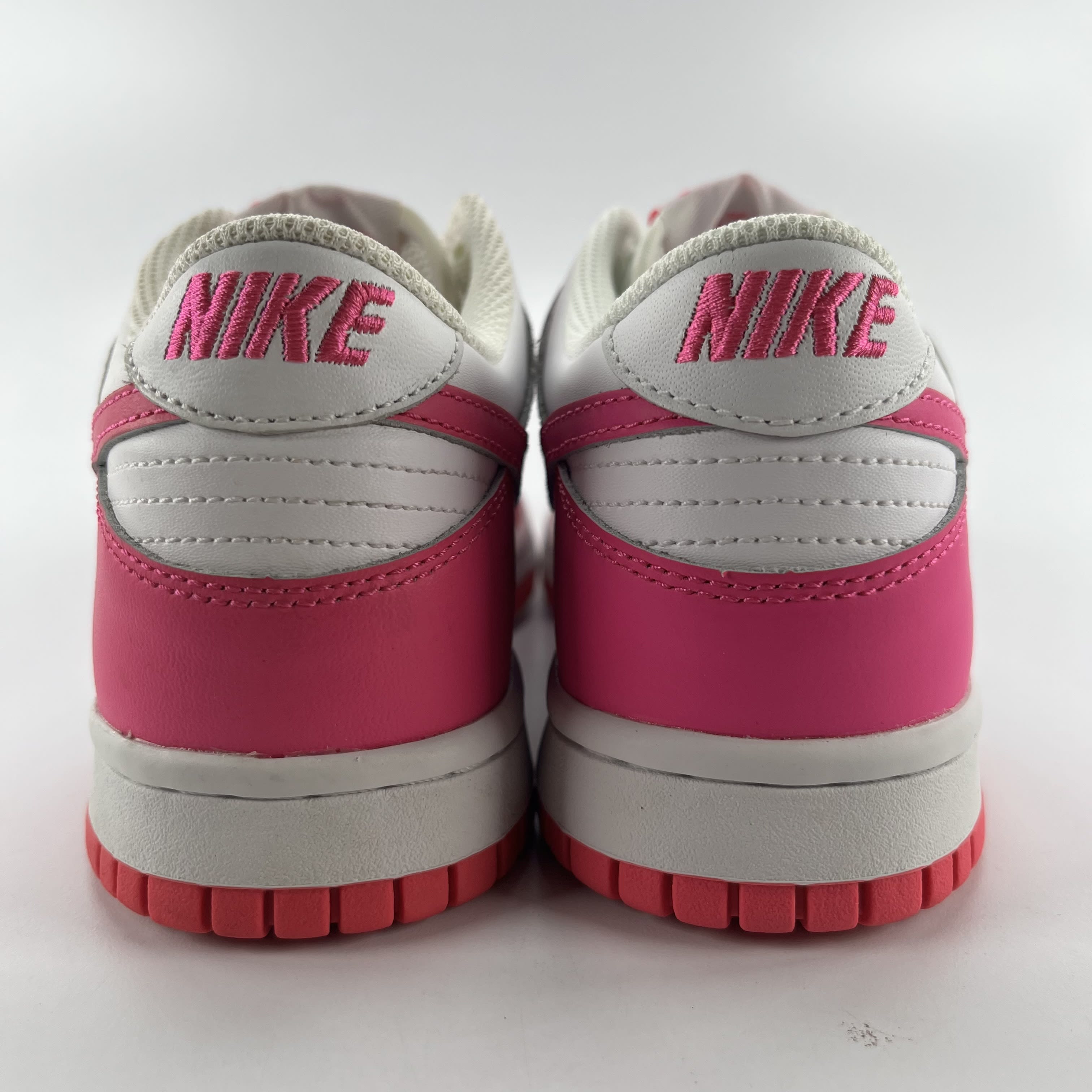 269384 Nike Dunk Low Laser Fuchsia (GS)