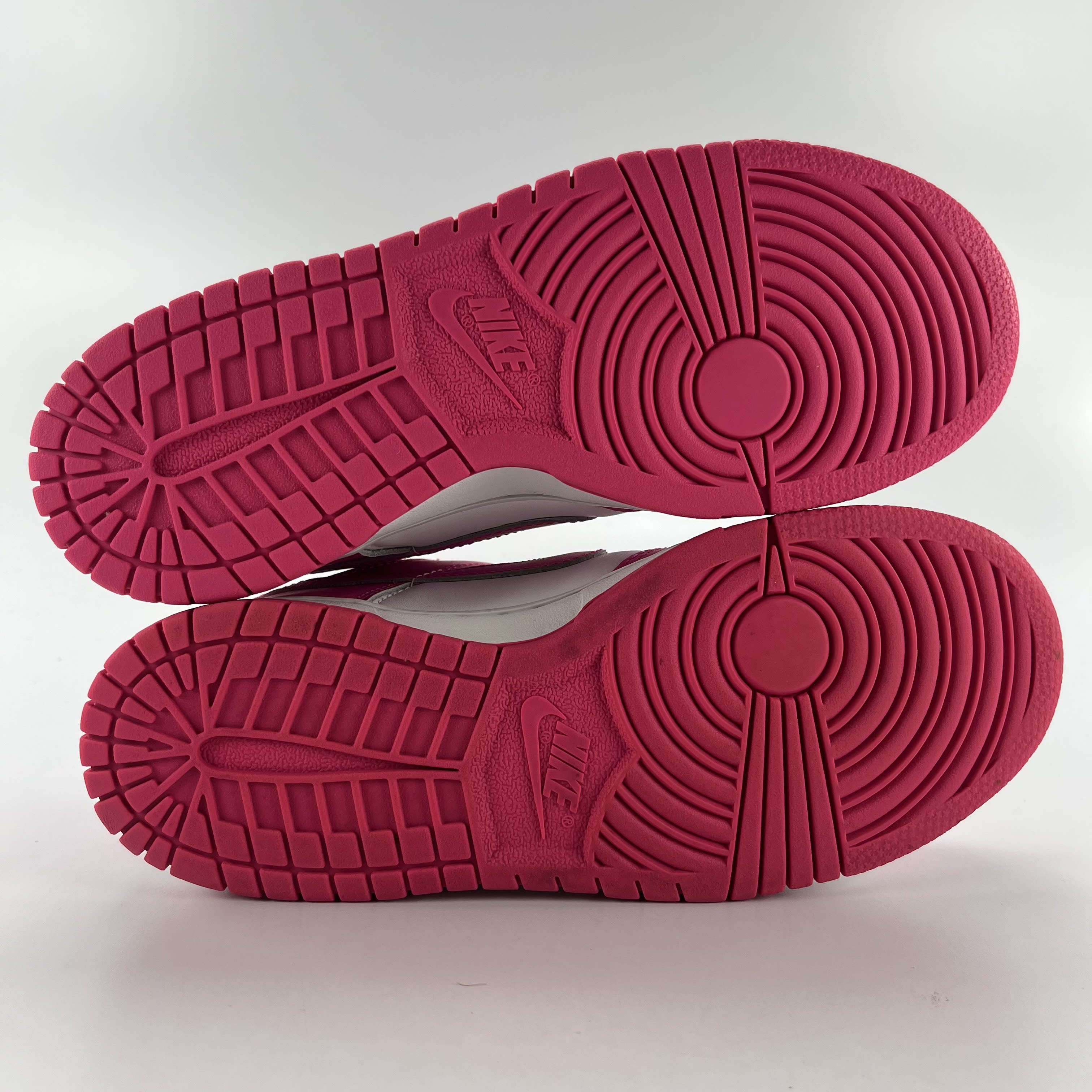 269384 Nike Dunk Low Laser Fuchsia (GS)