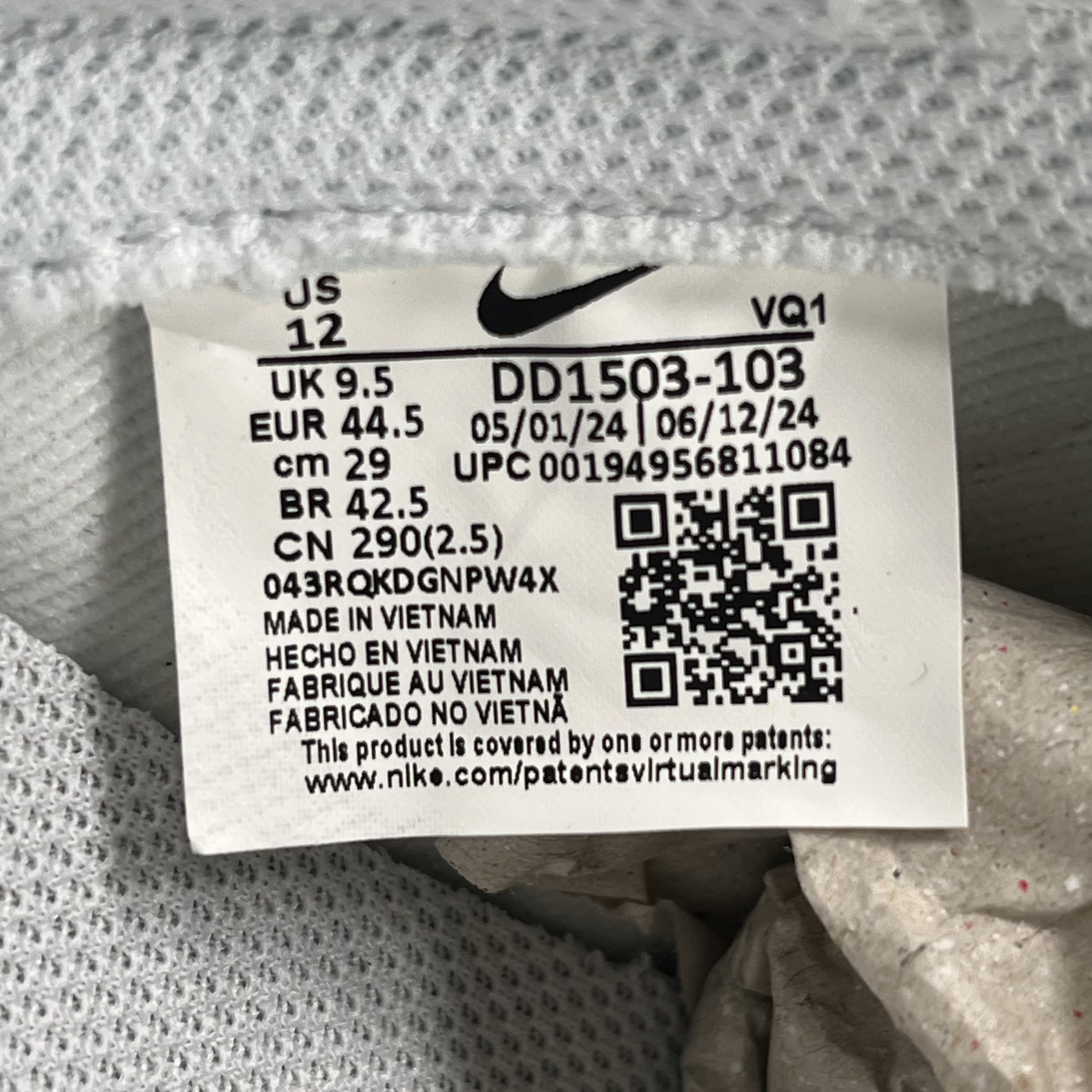280090 Nike Dunk Low Photon Dust (Women's)