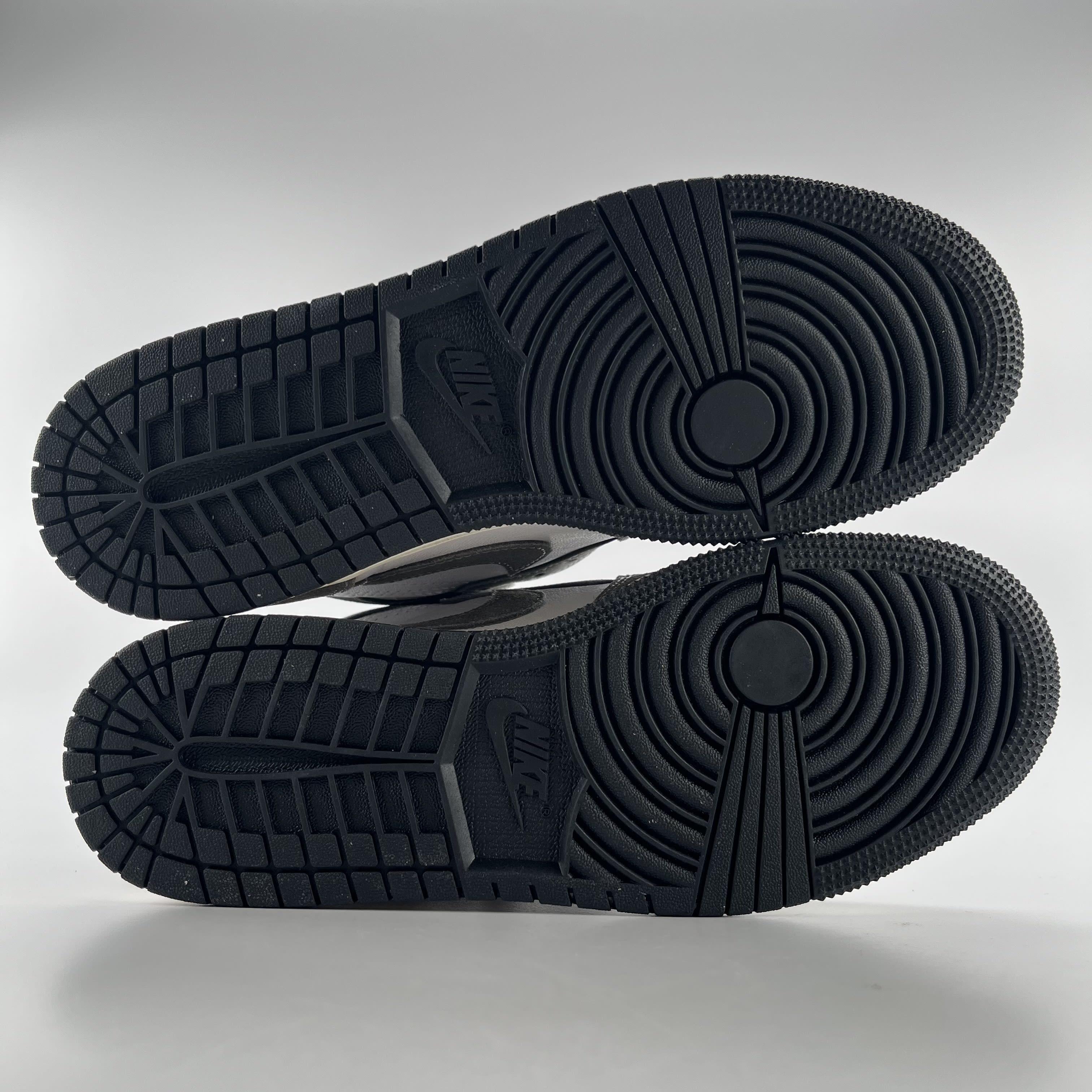 274604 Jordan 1 Retro High OG Washed Black (GS)
