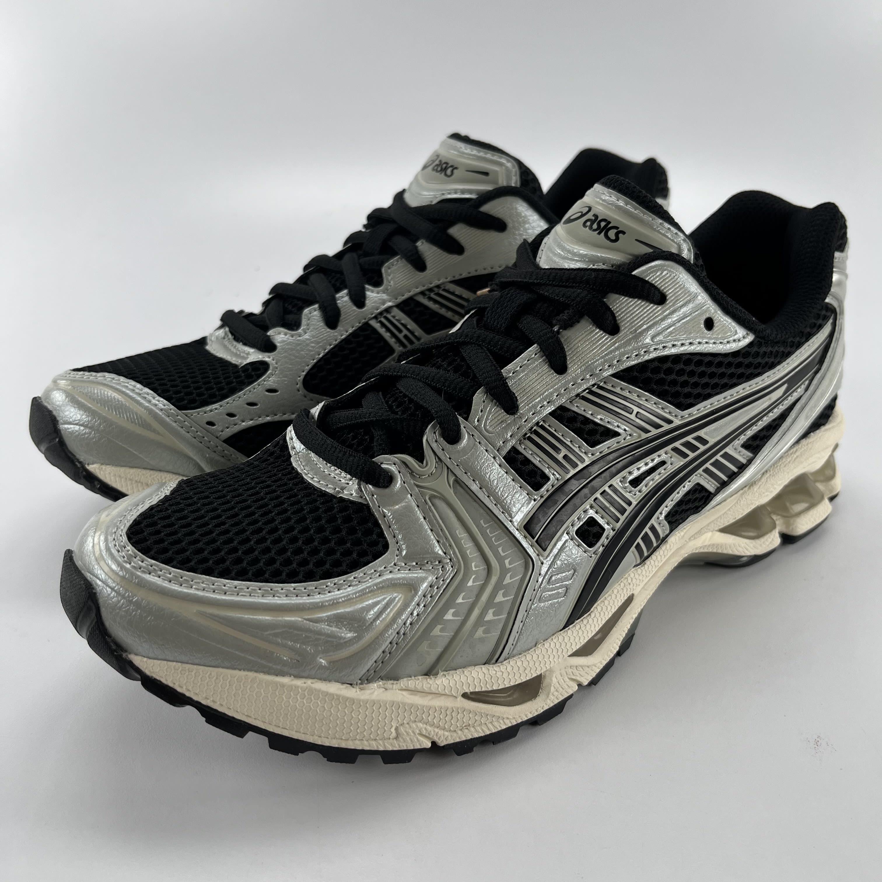 388459 ASICS Gel-Kayano 14 Black Seal Grey