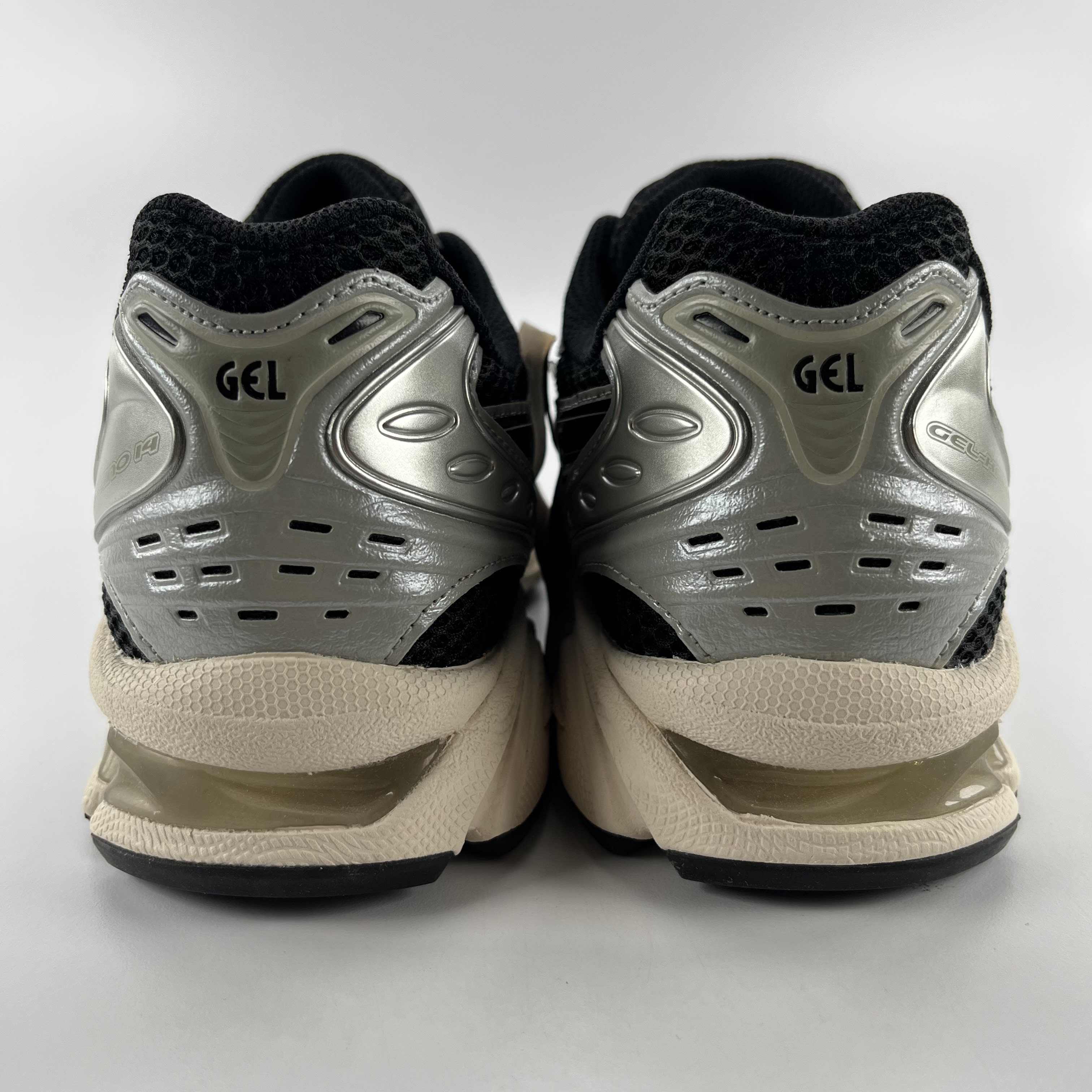 388459 ASICS Gel-Kayano 14 Black Seal Grey
