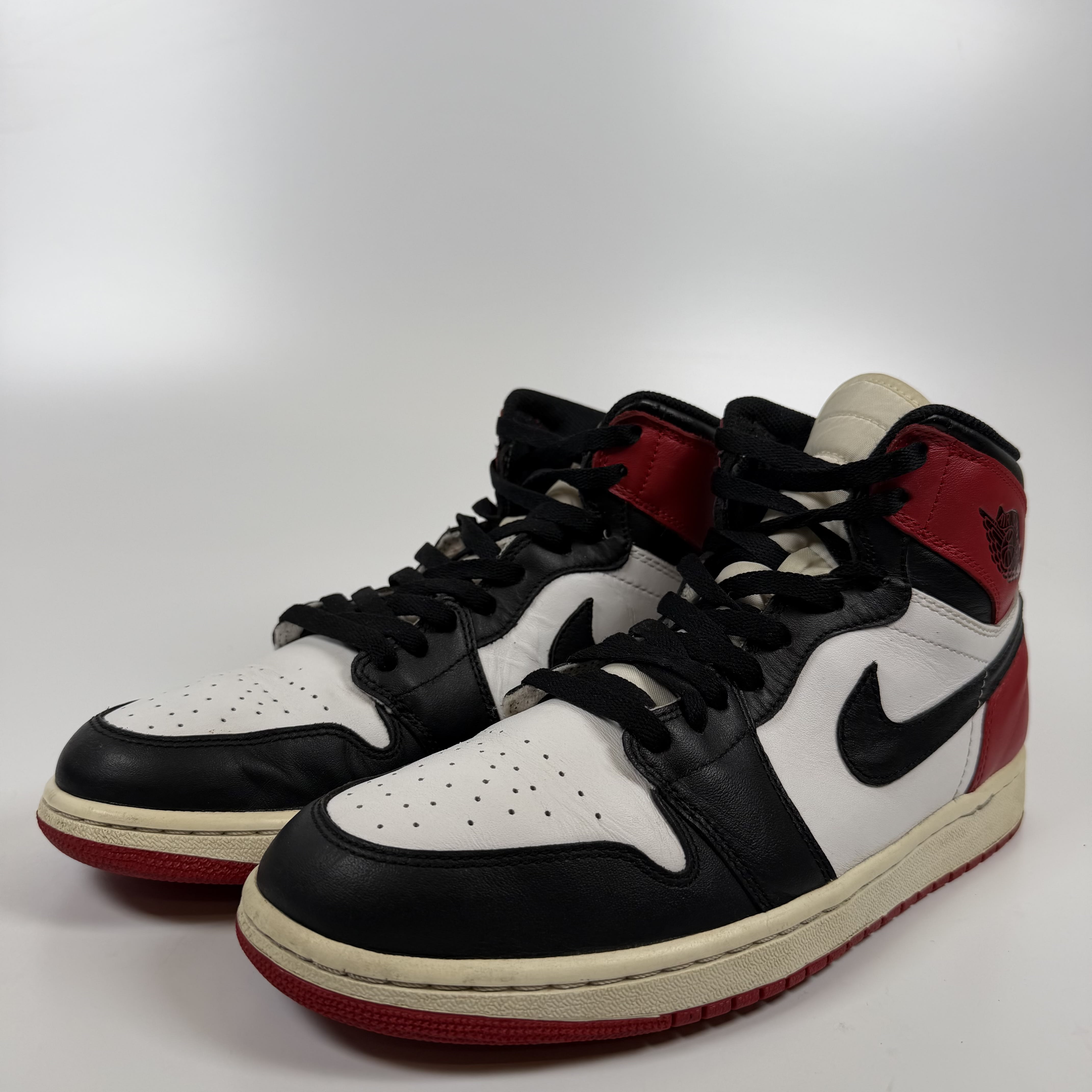 SP8878 Jordan 1 Retro Black Toe (2013)