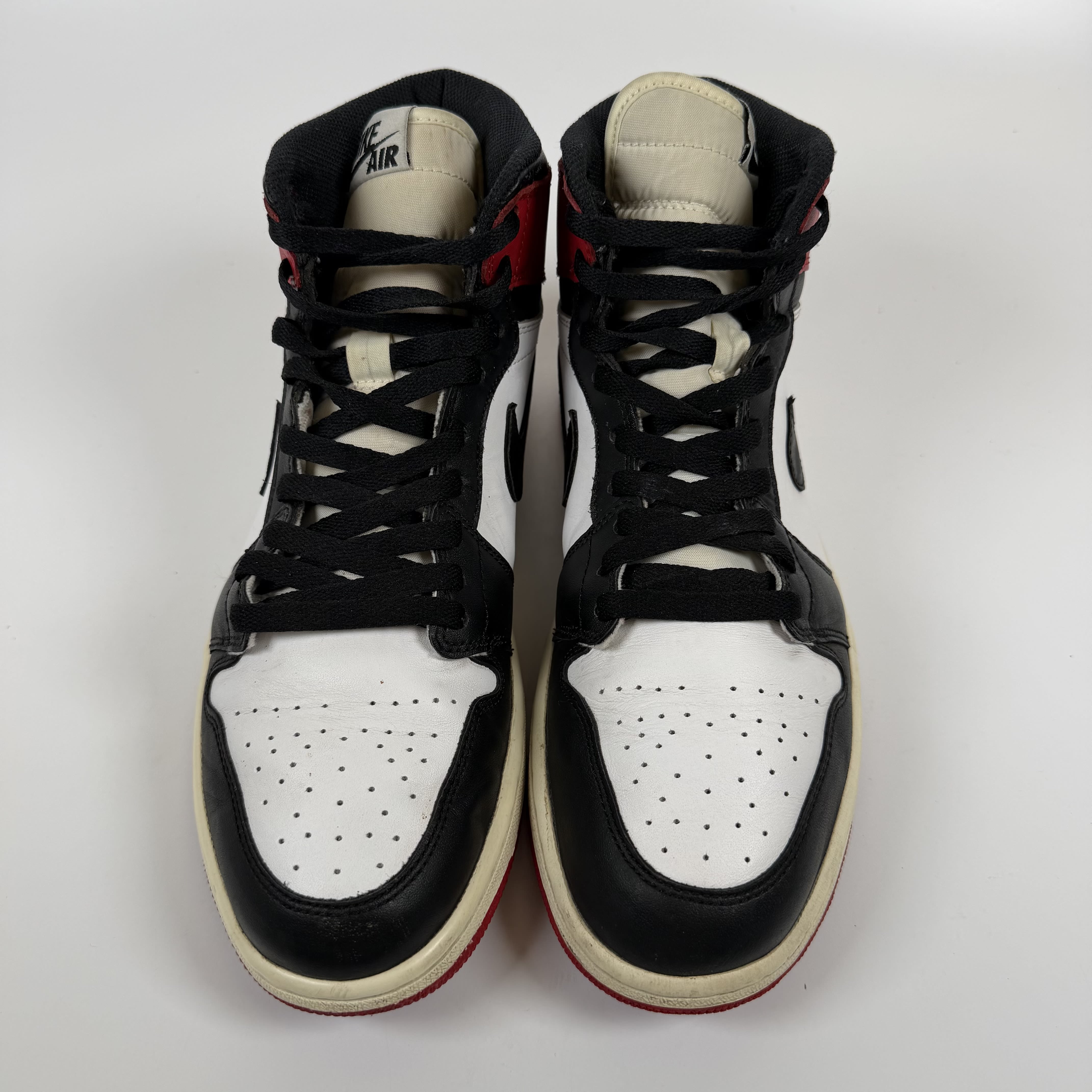 SP8878 Jordan 1 Retro Black Toe (2013)