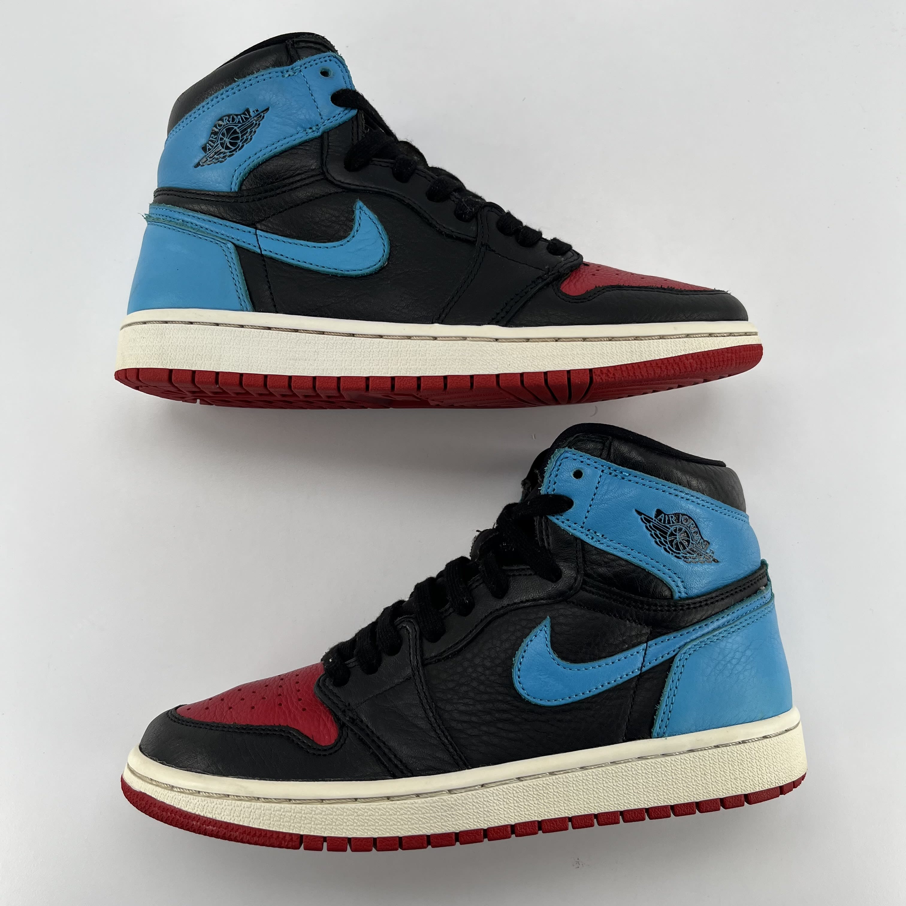 633897 Air Jordan 1 Retro High NC to Chi (Women's)