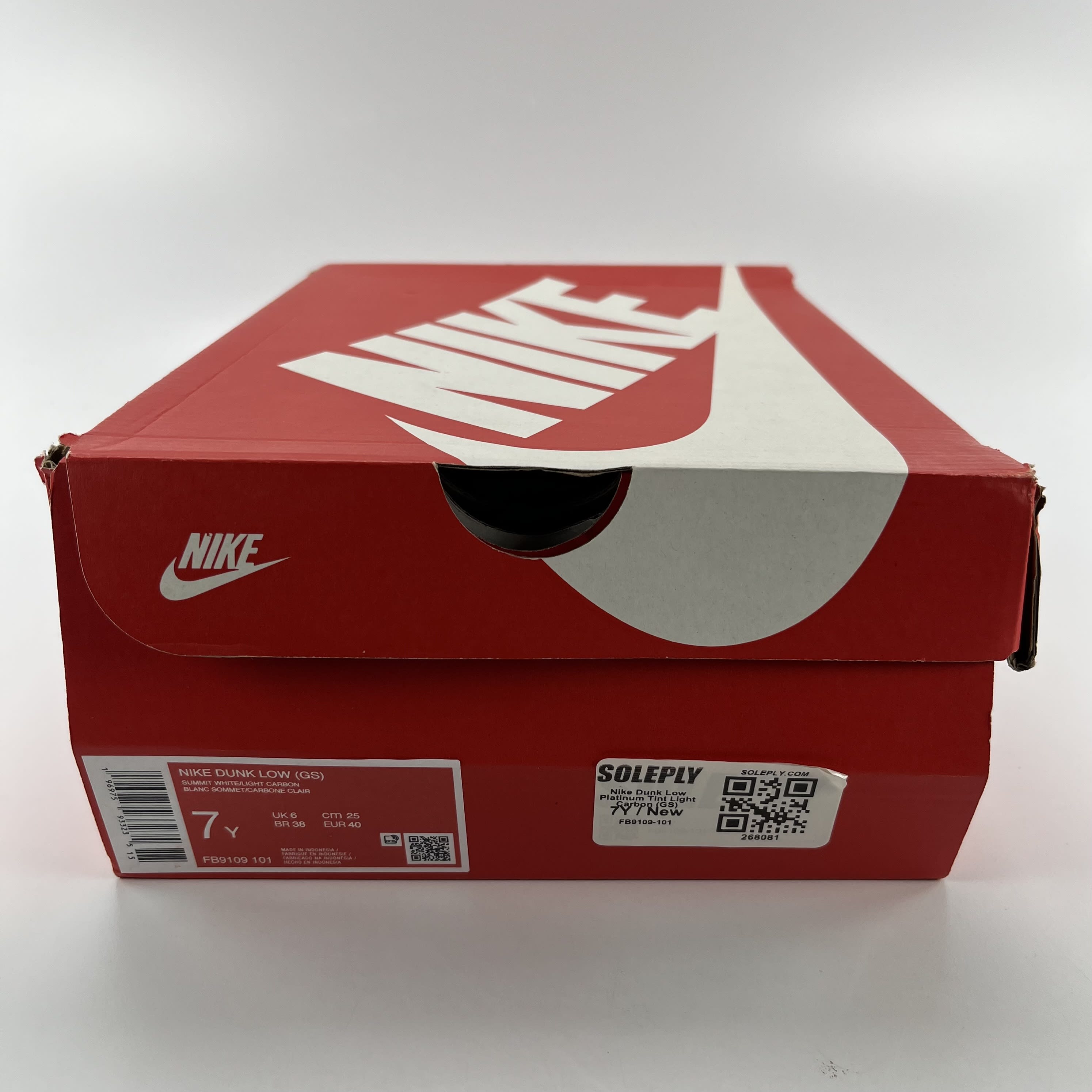 268081 Nike Dunk Low Platinum Tint Light Carbon (GS)