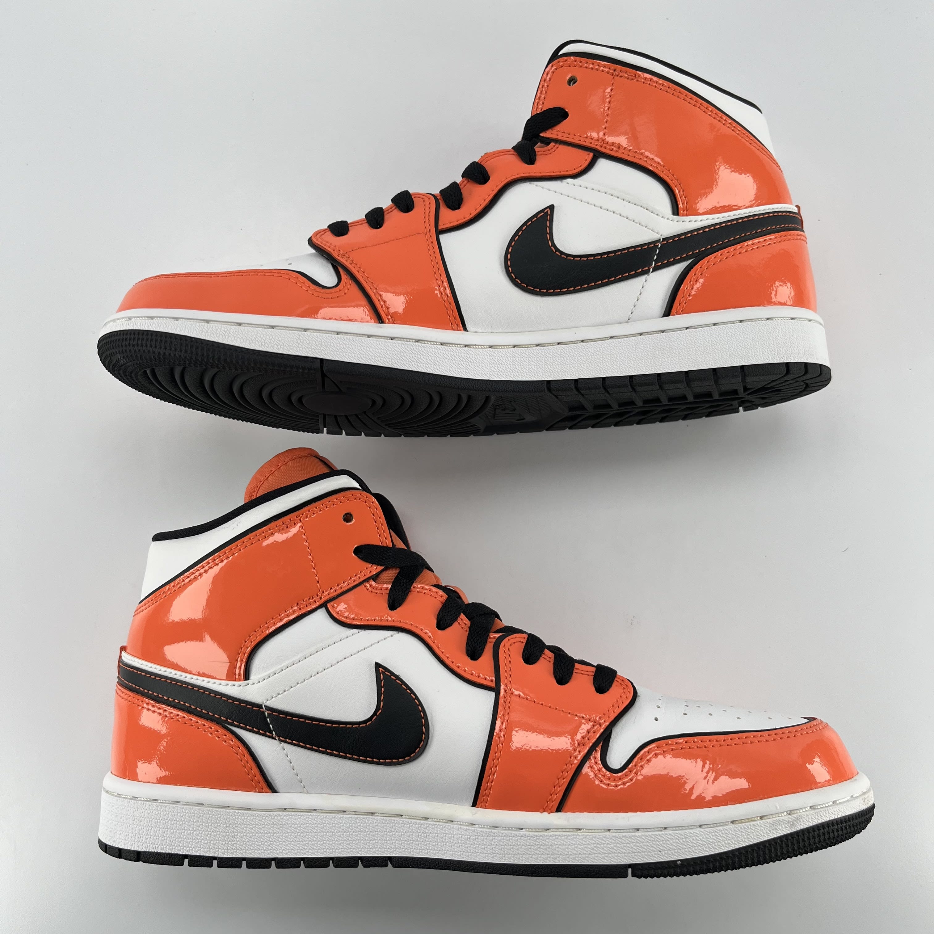 624290 Jordan 1 Mid SE Turf Orange
