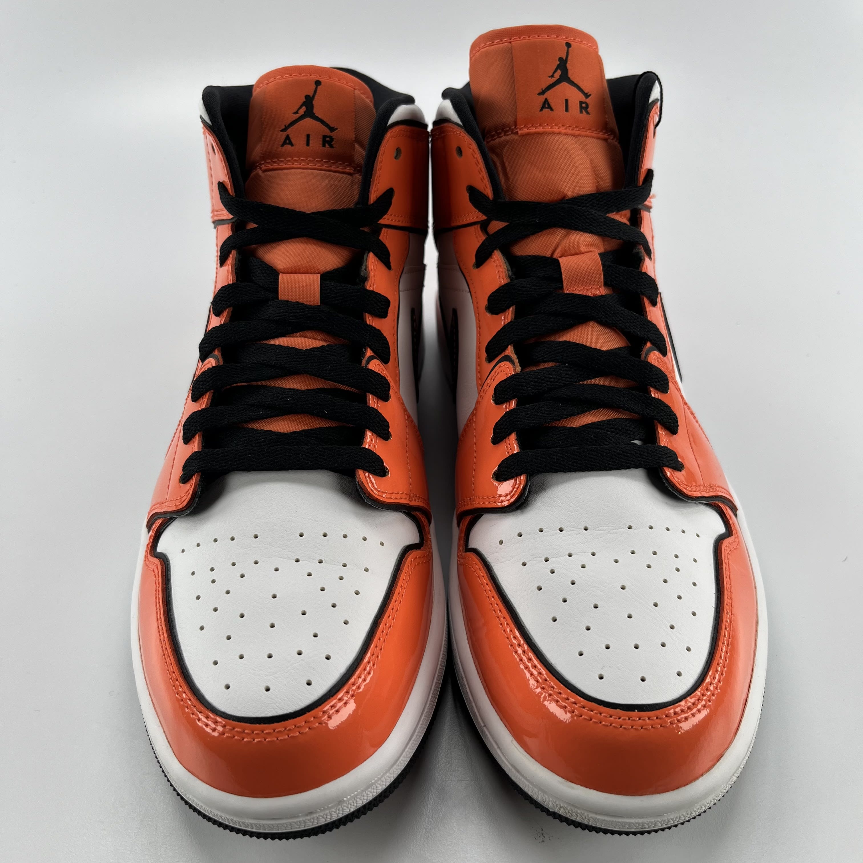 624290 Jordan 1 Mid SE Turf Orange