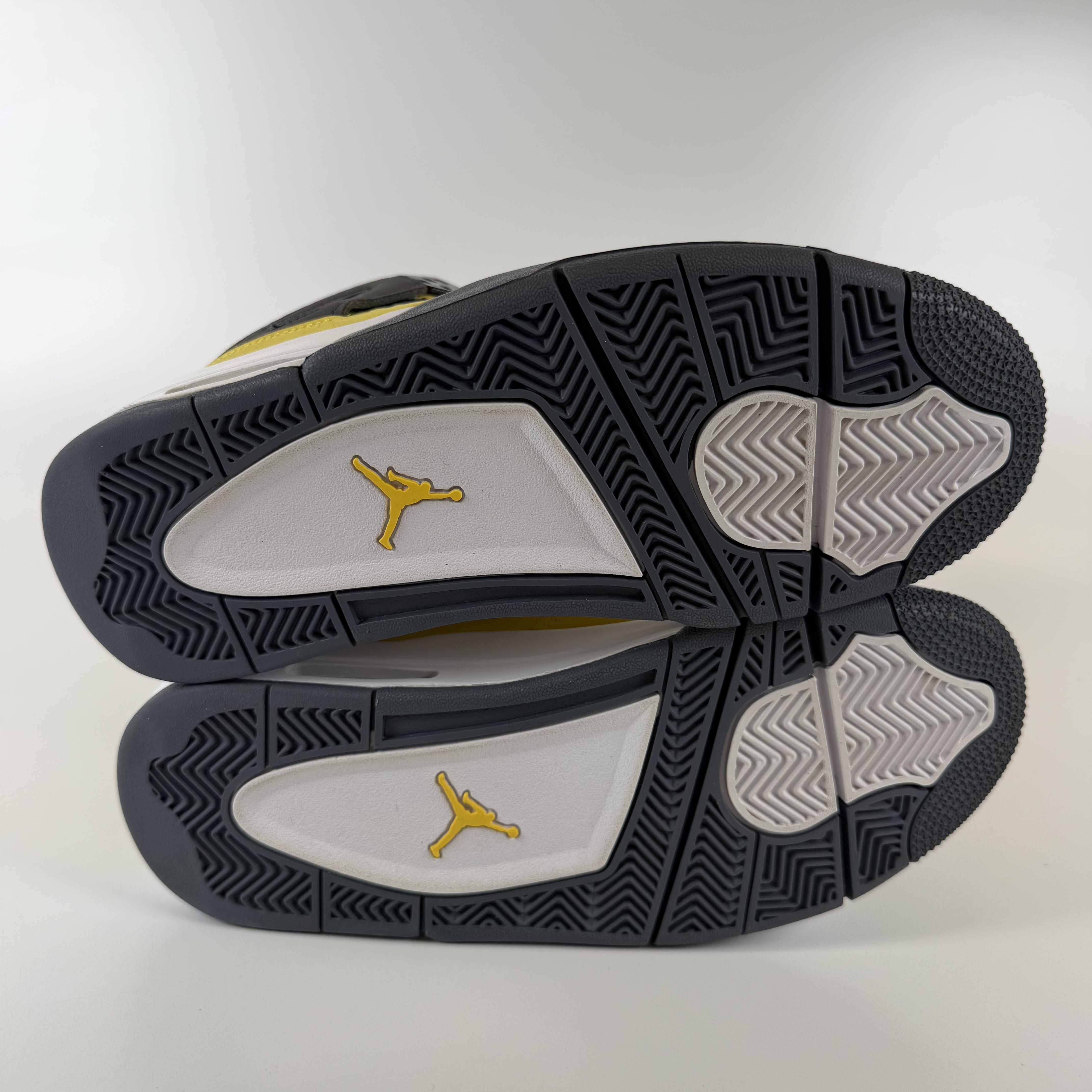 SP5021 Jordan 4 Retro Lightning (2021) (GS)
