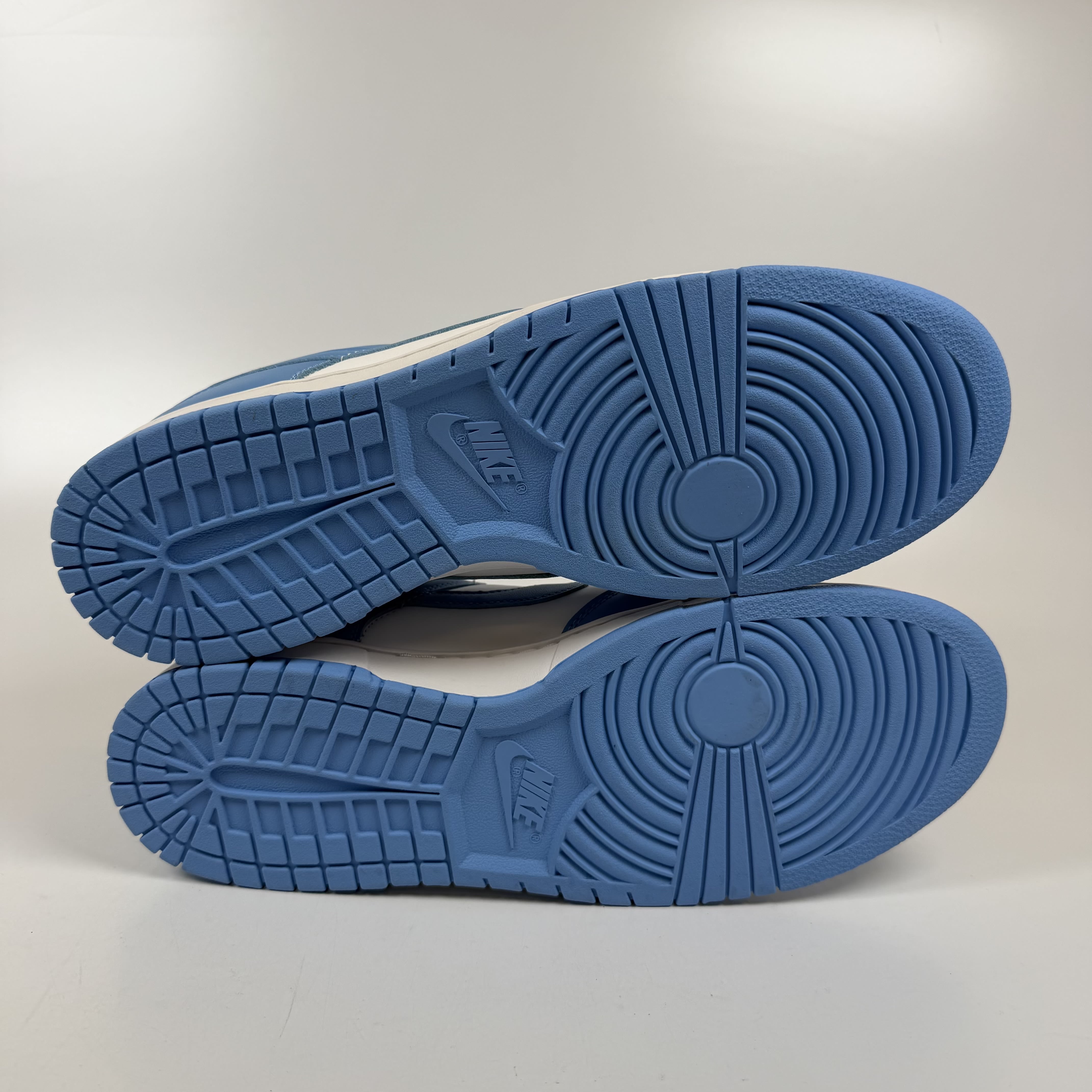 SP12223 Dunk Low 'University Blue'